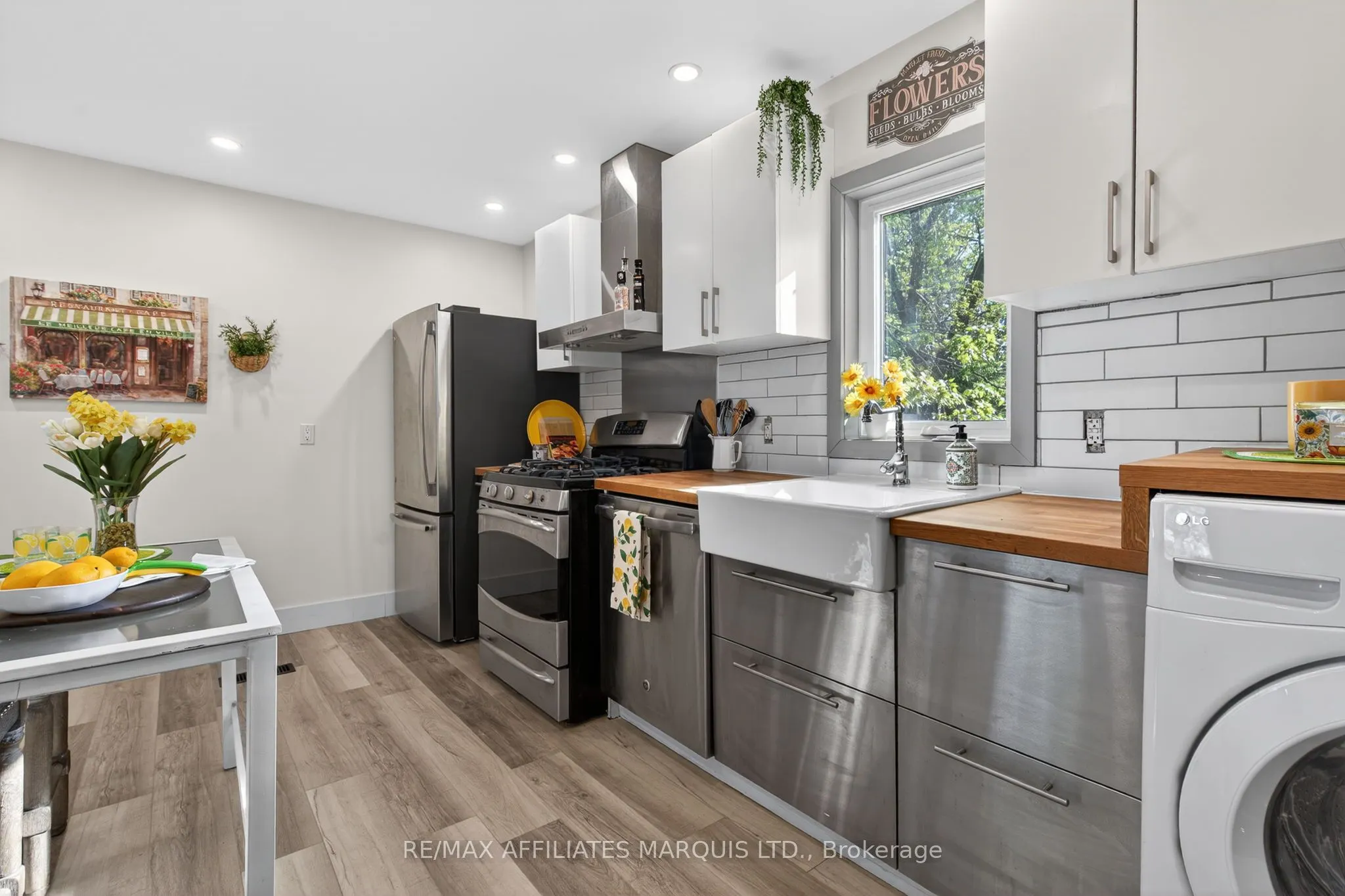 326 Third Street E