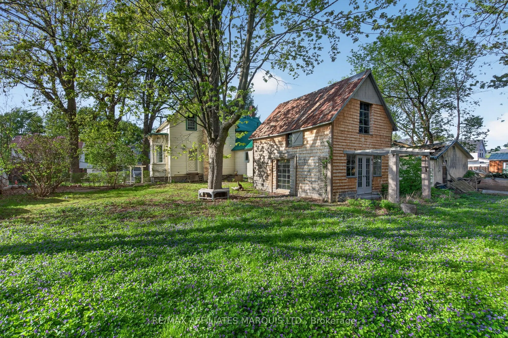 326 Third Street E