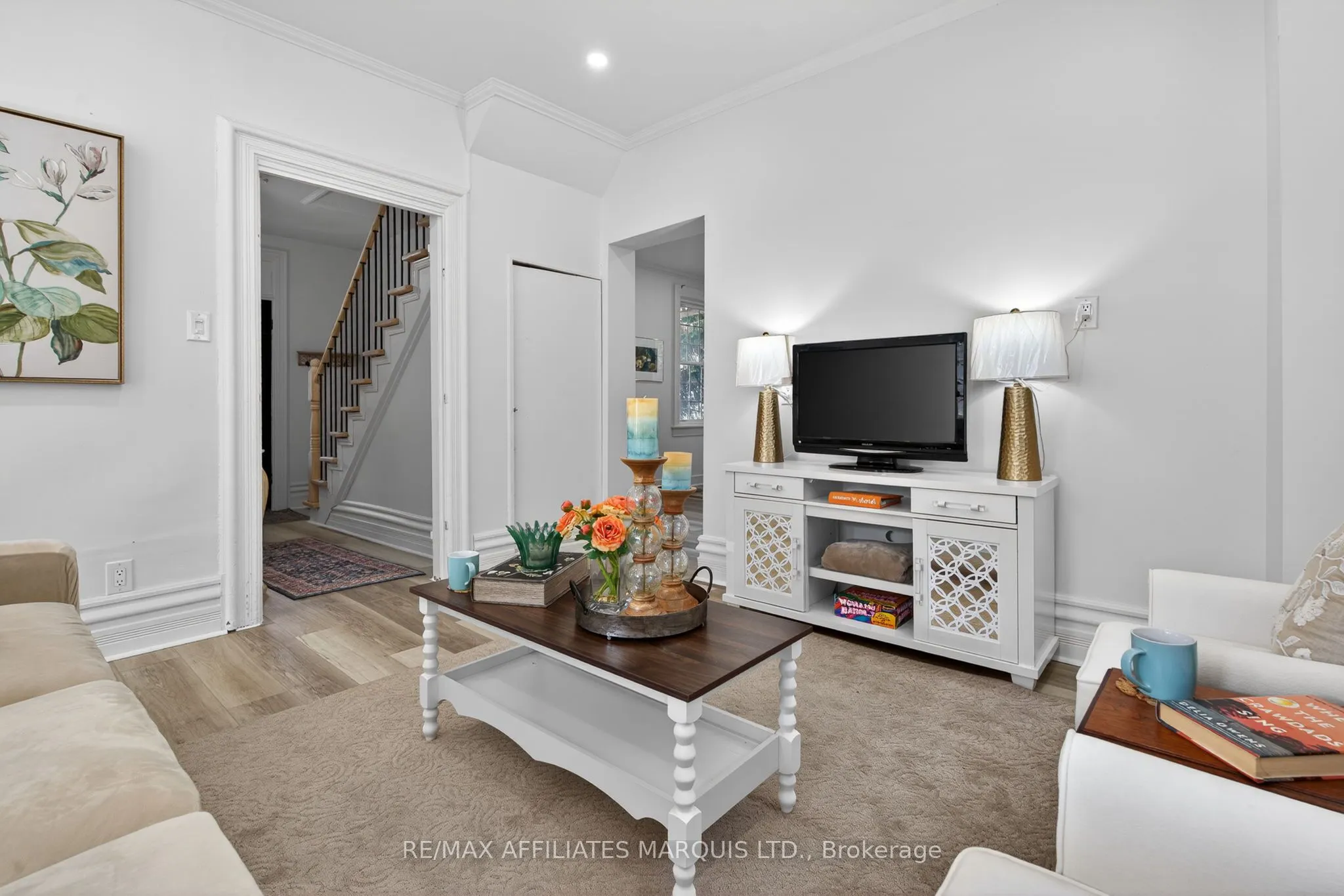 326 Third Street E