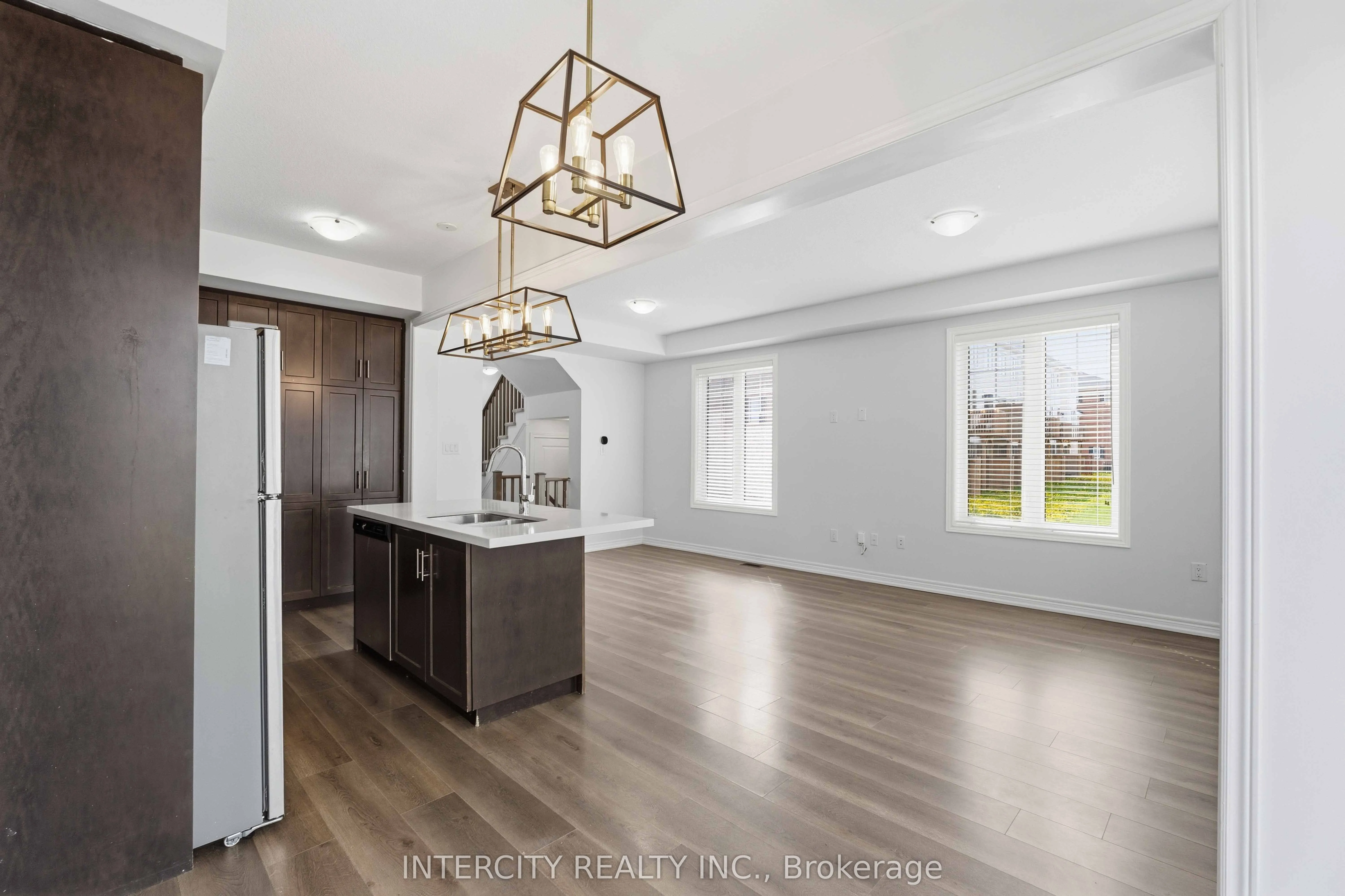 1 Pelican Lane