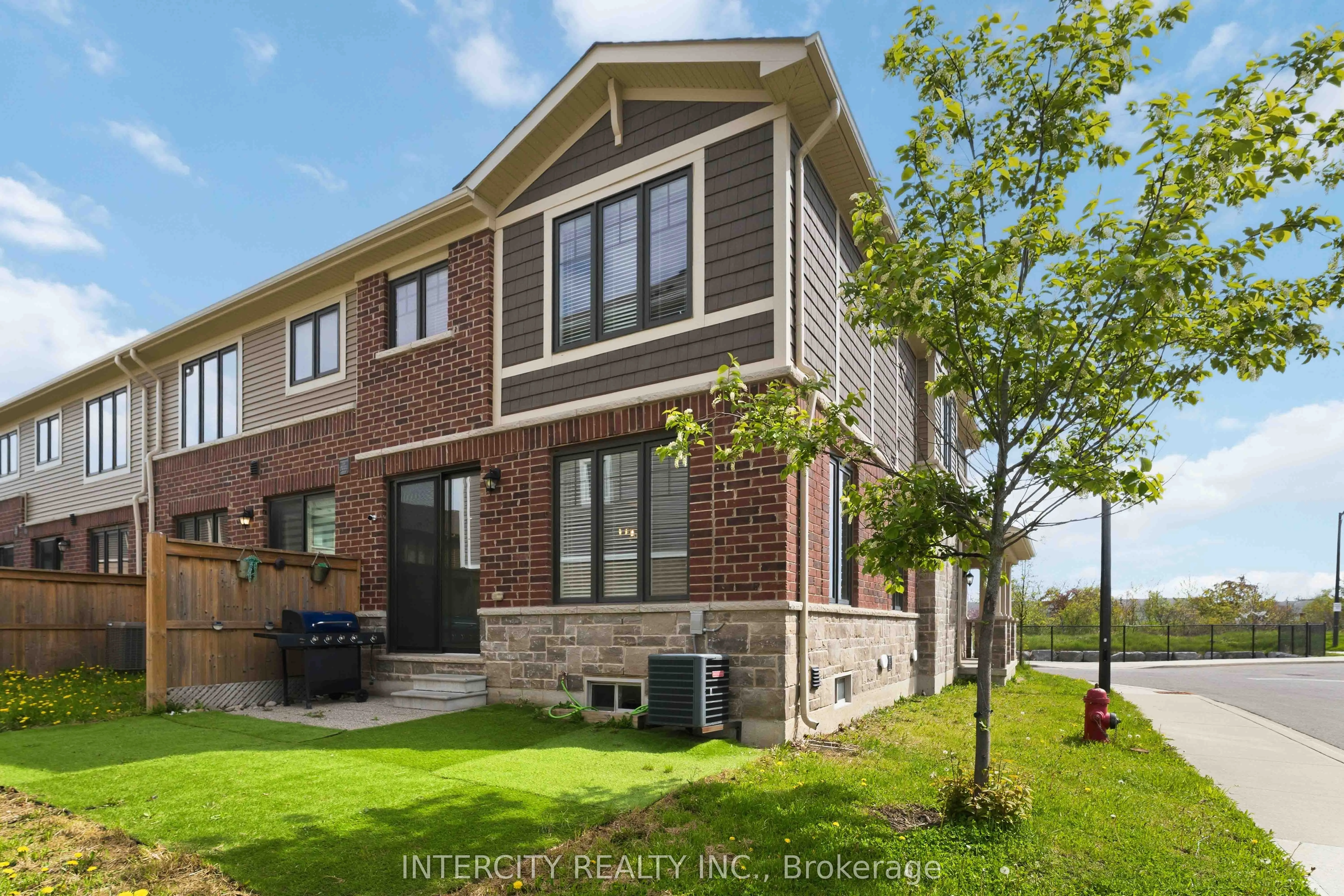 1 Pelican Lane