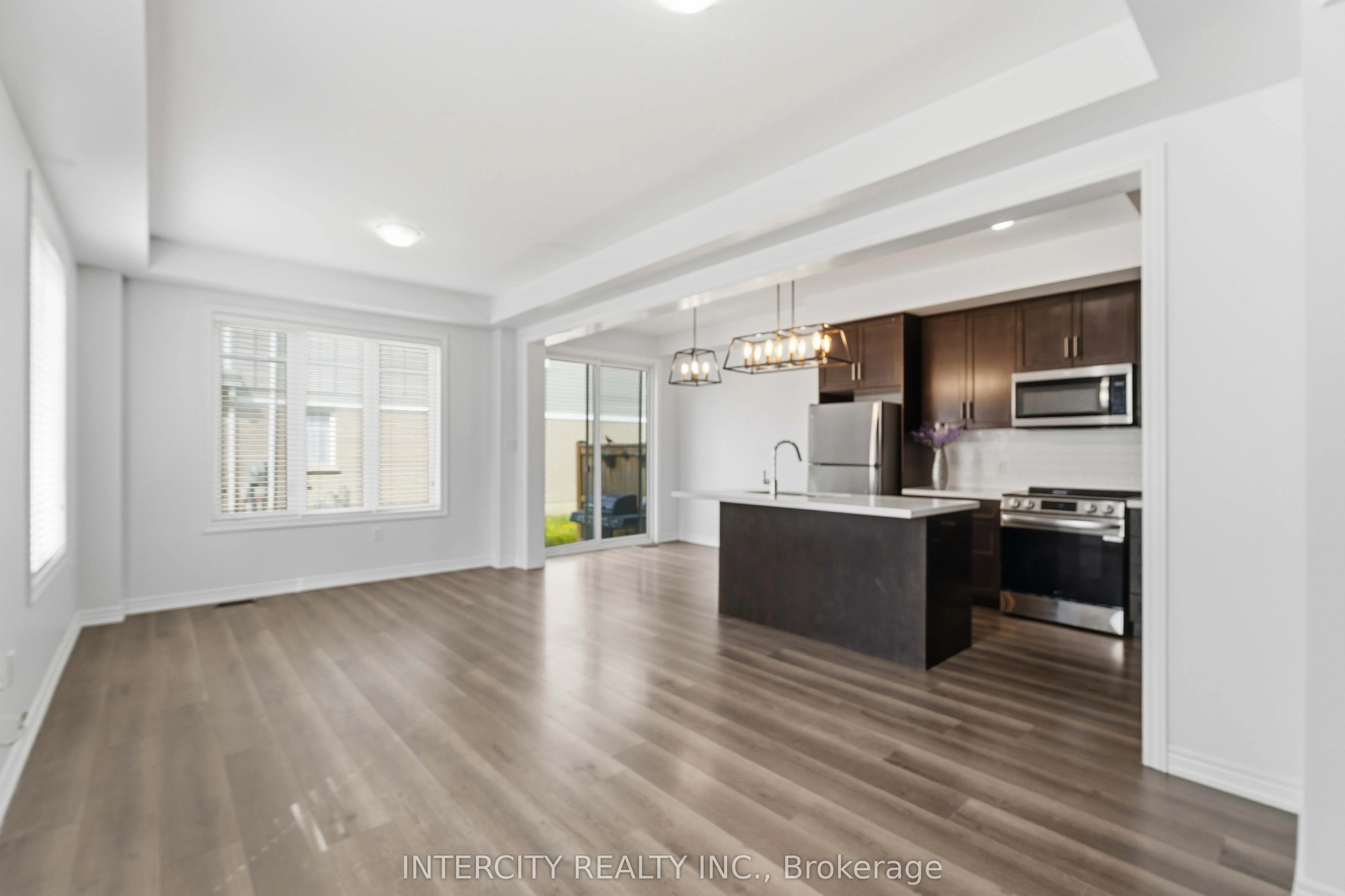 1 Pelican Lane