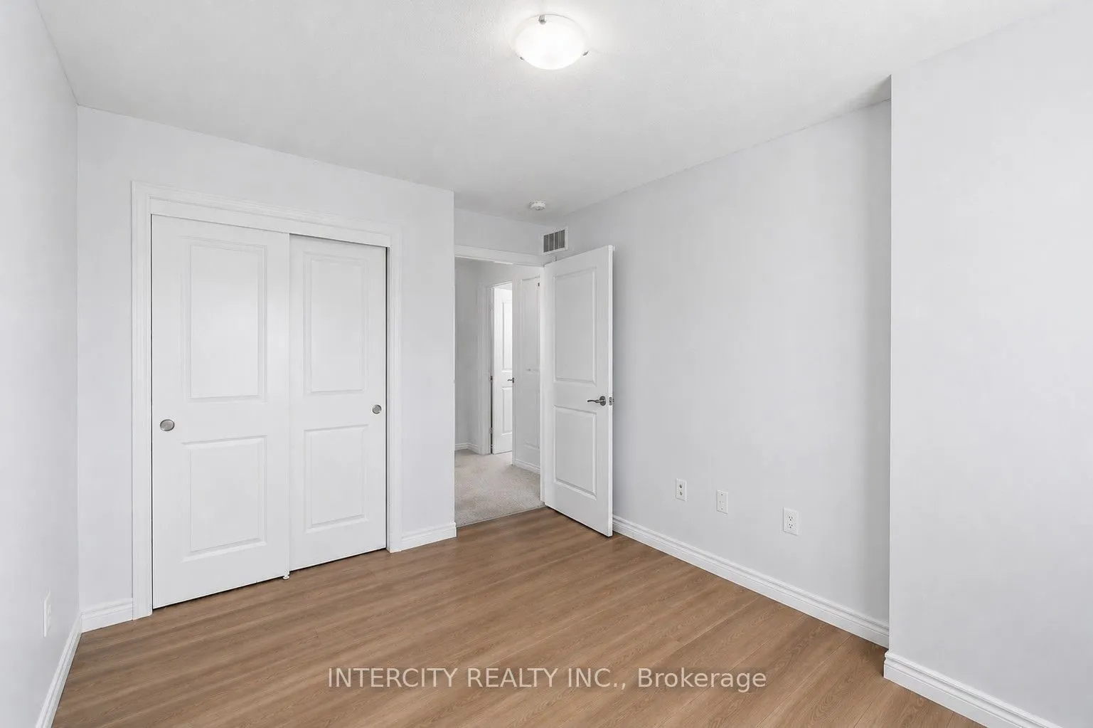 1 Pelican Lane