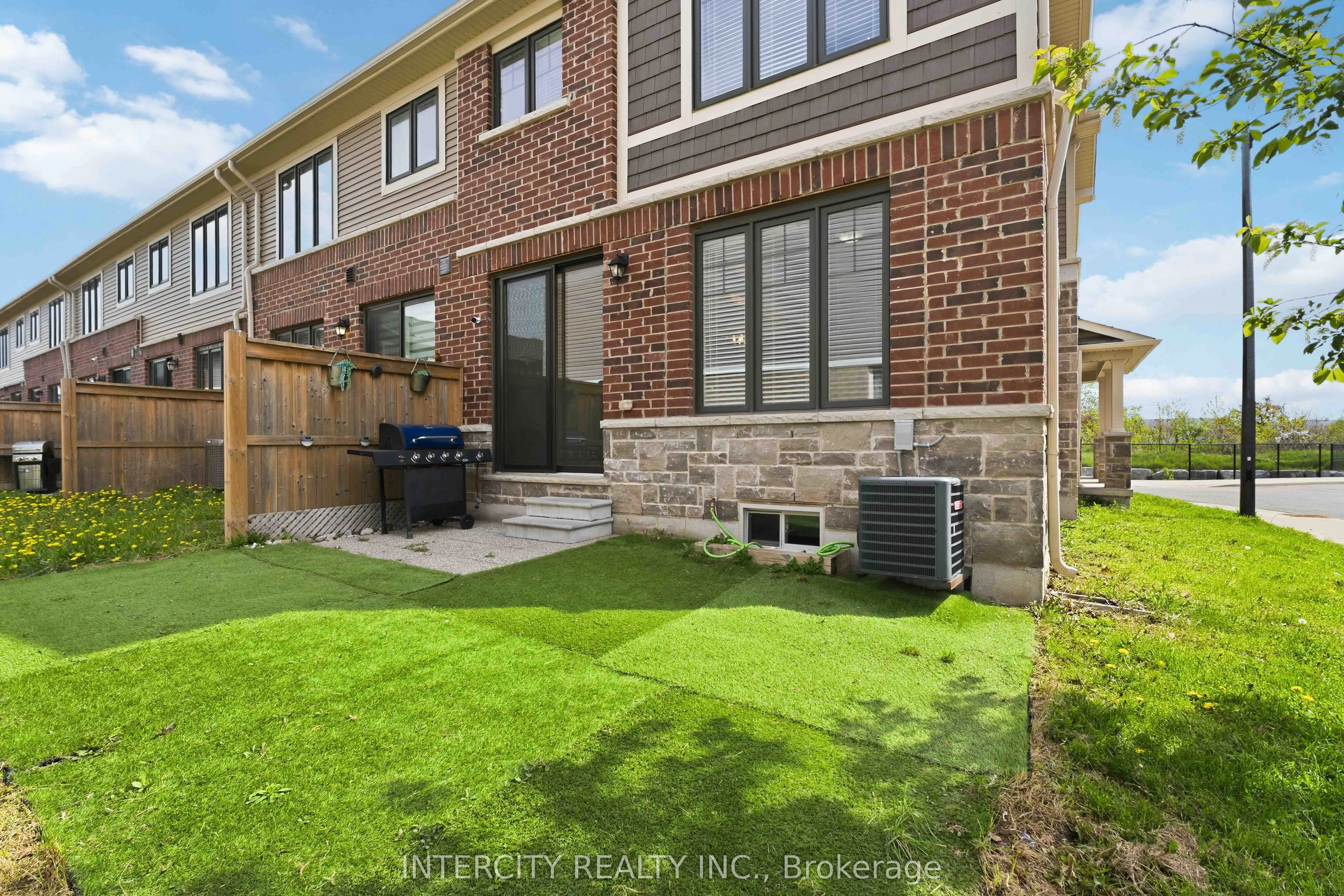 1 Pelican Lane