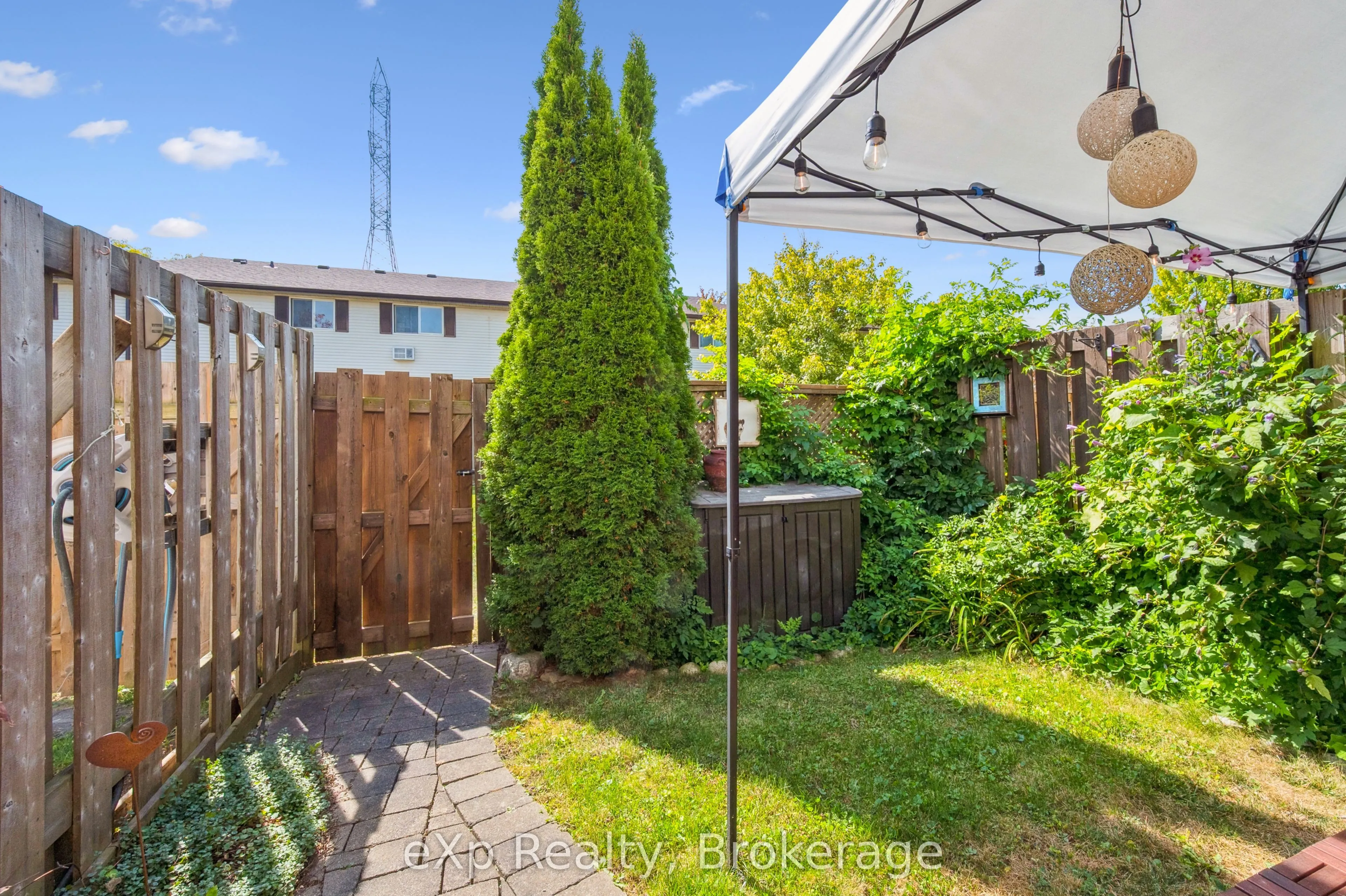 40 Silvercreek Parkway N #44