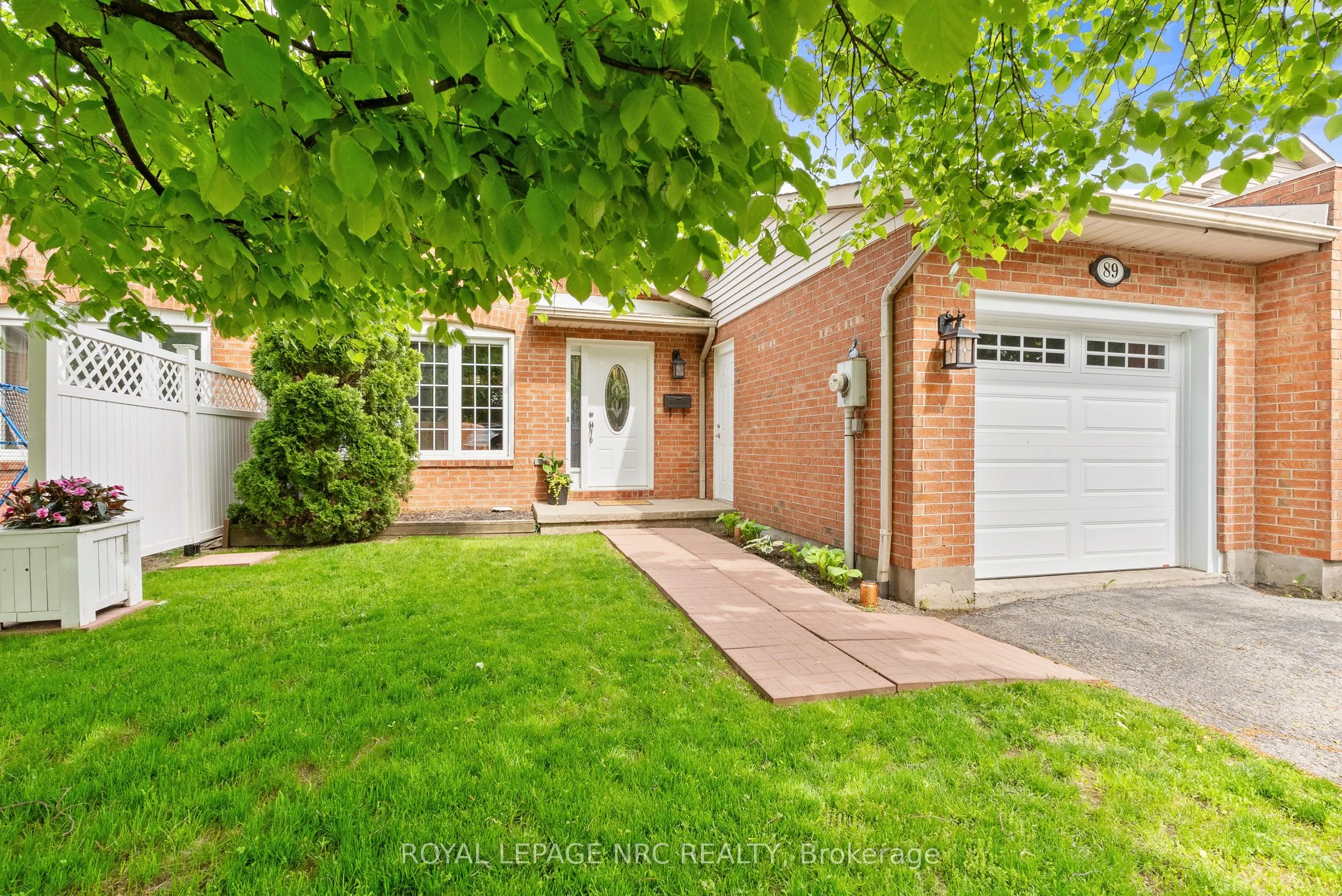 89 Stoney Brook Crescent