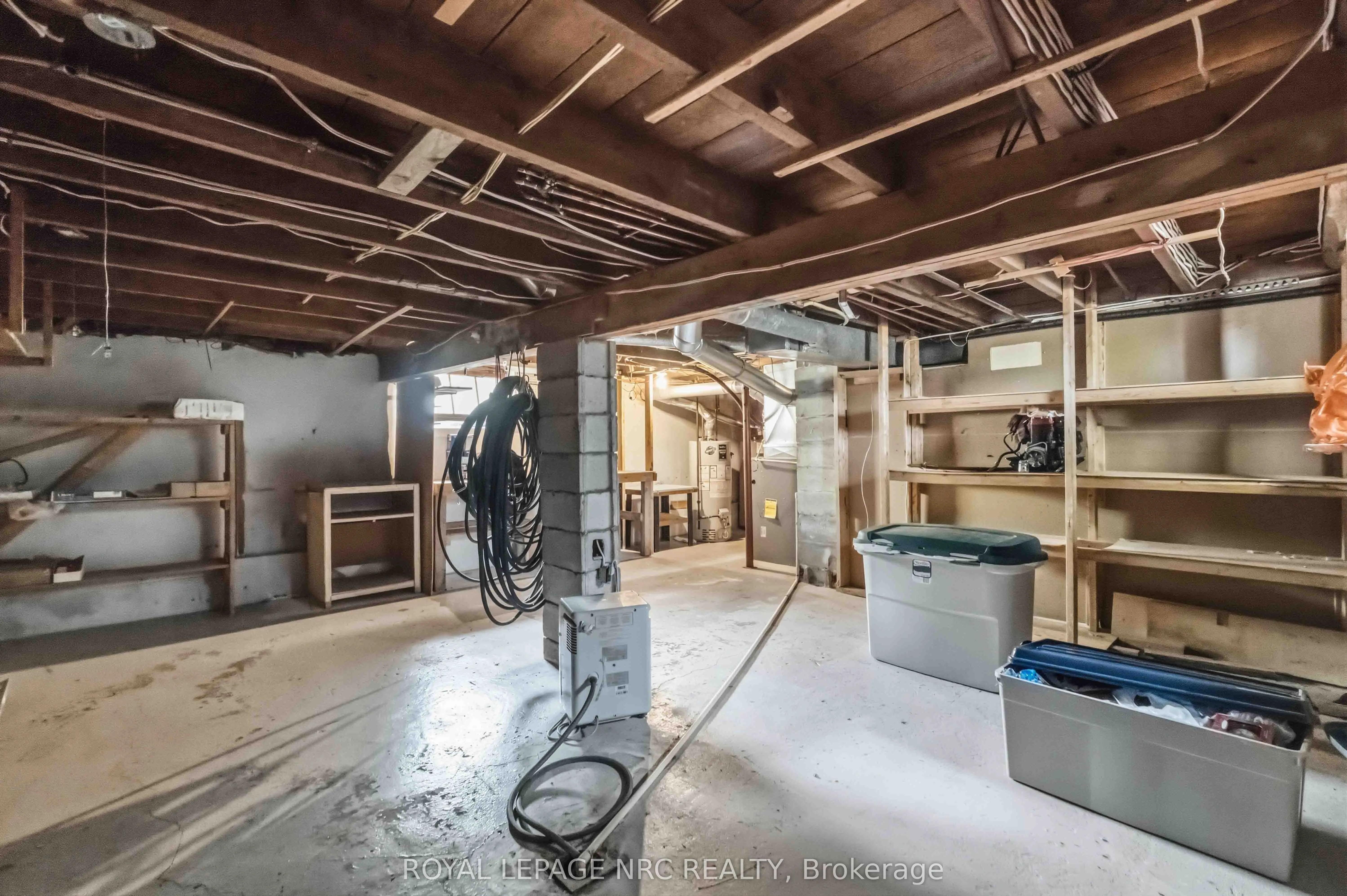 304 Scott Street S