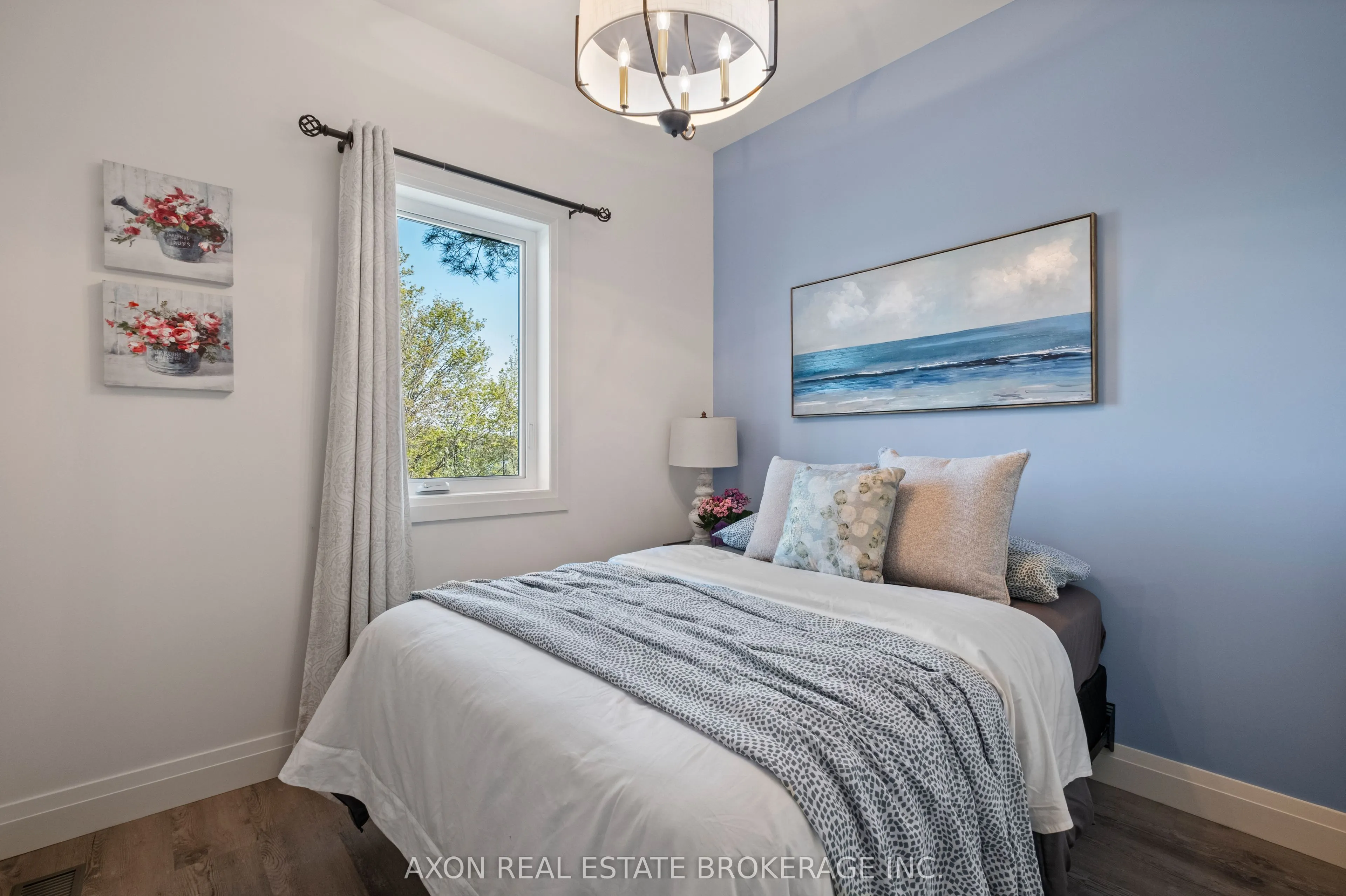 1022 Briscoe Bay Lane