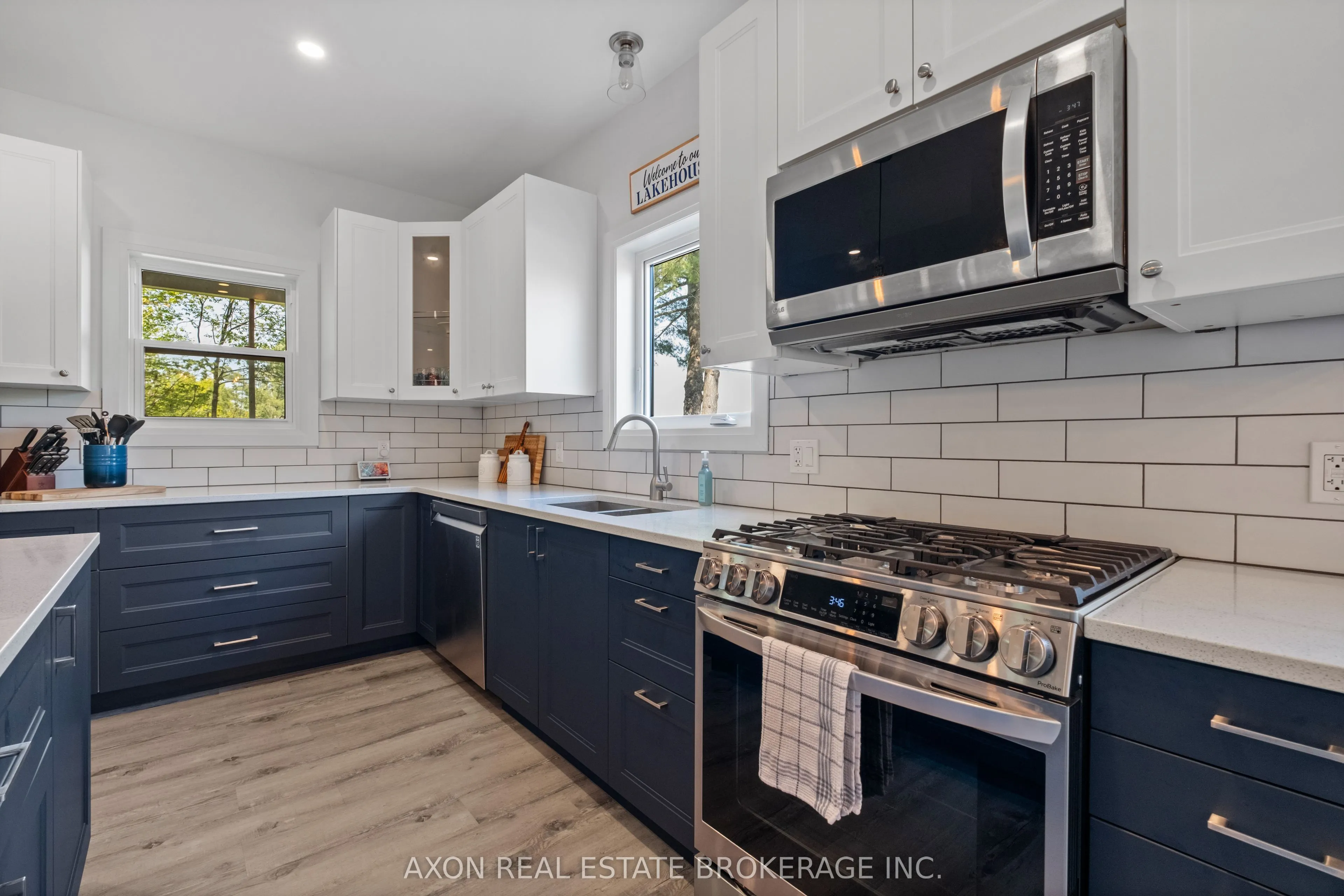1022 Briscoe Bay Lane