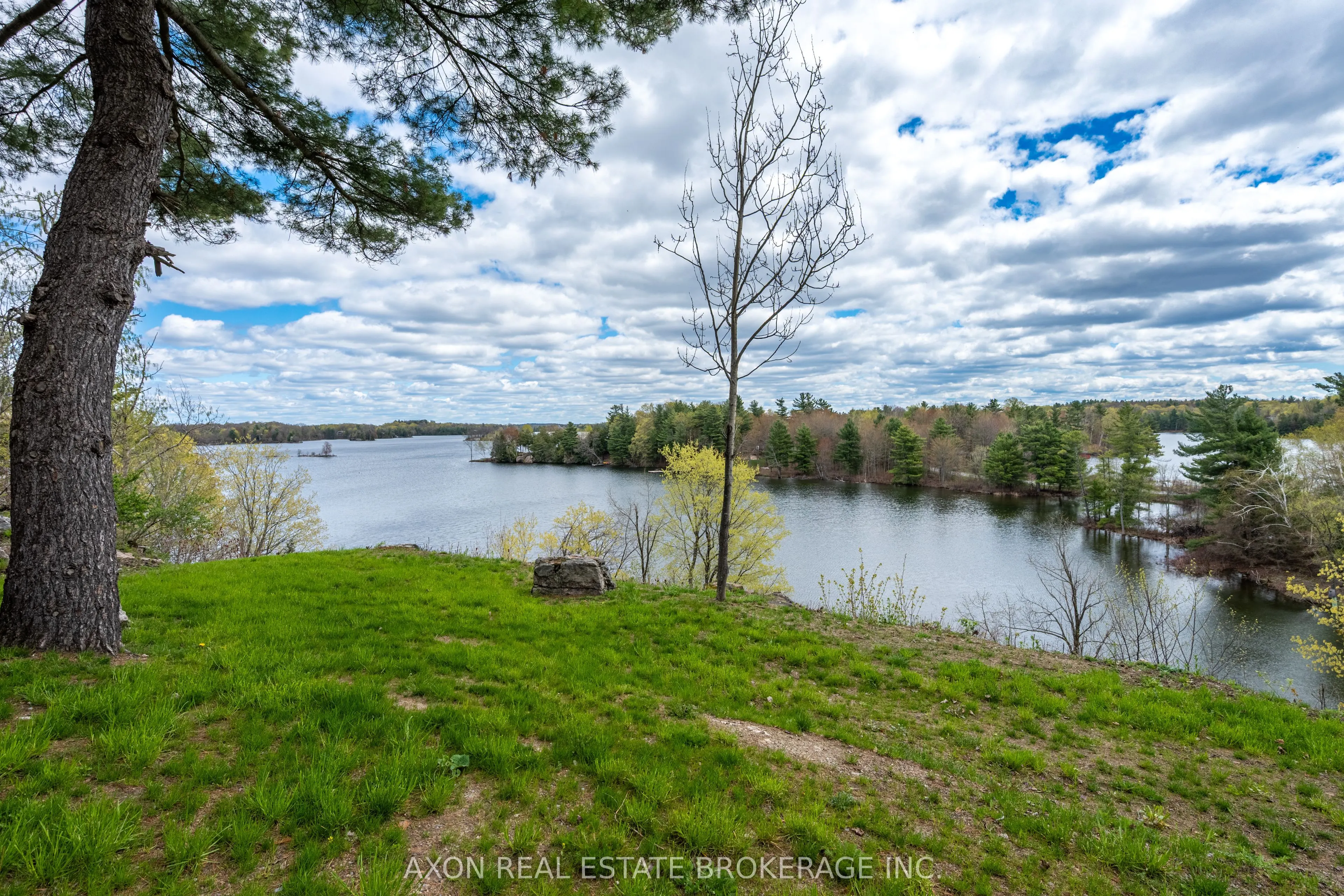 1022 Briscoe Bay Lane