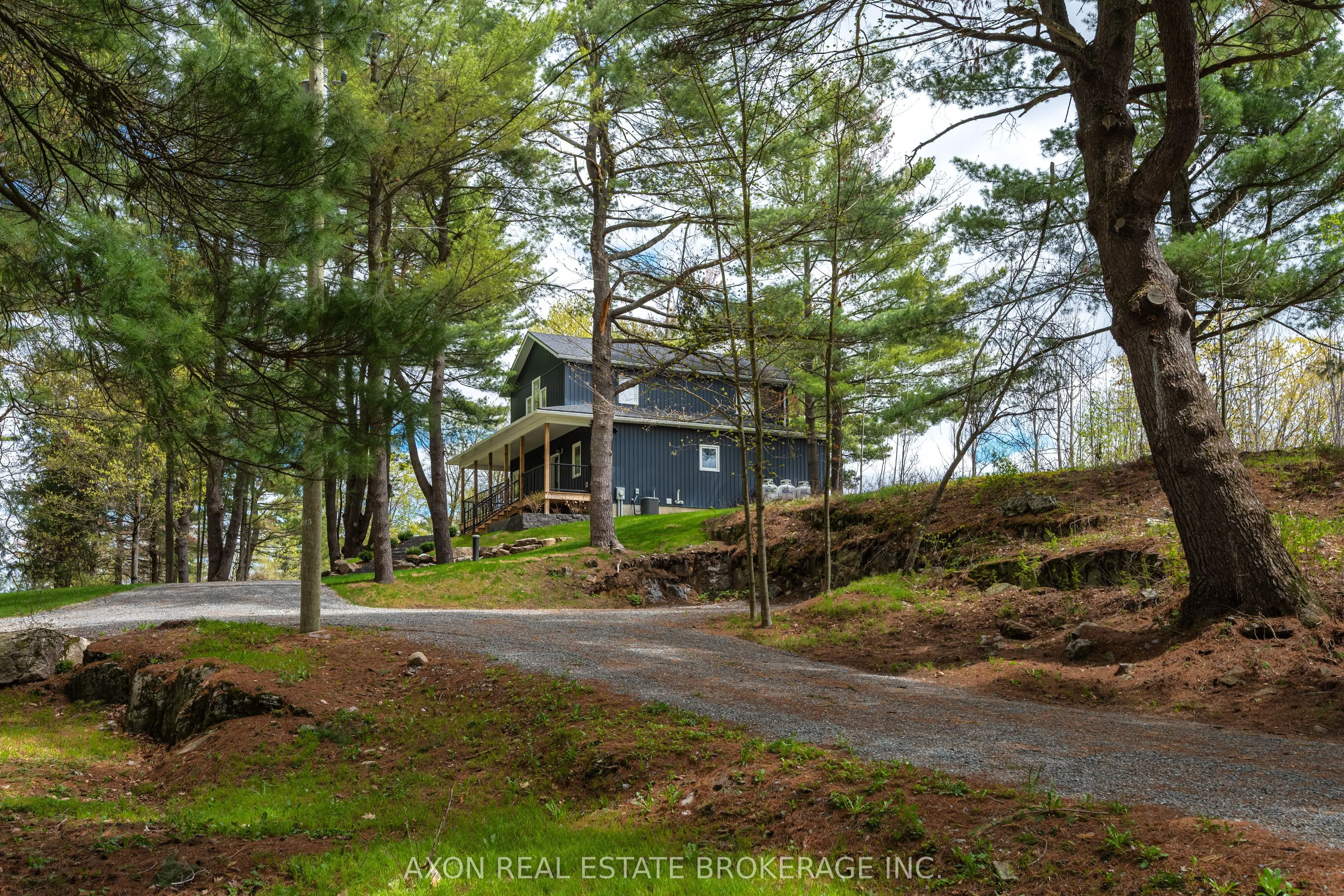 1022 Briscoe Bay Lane
