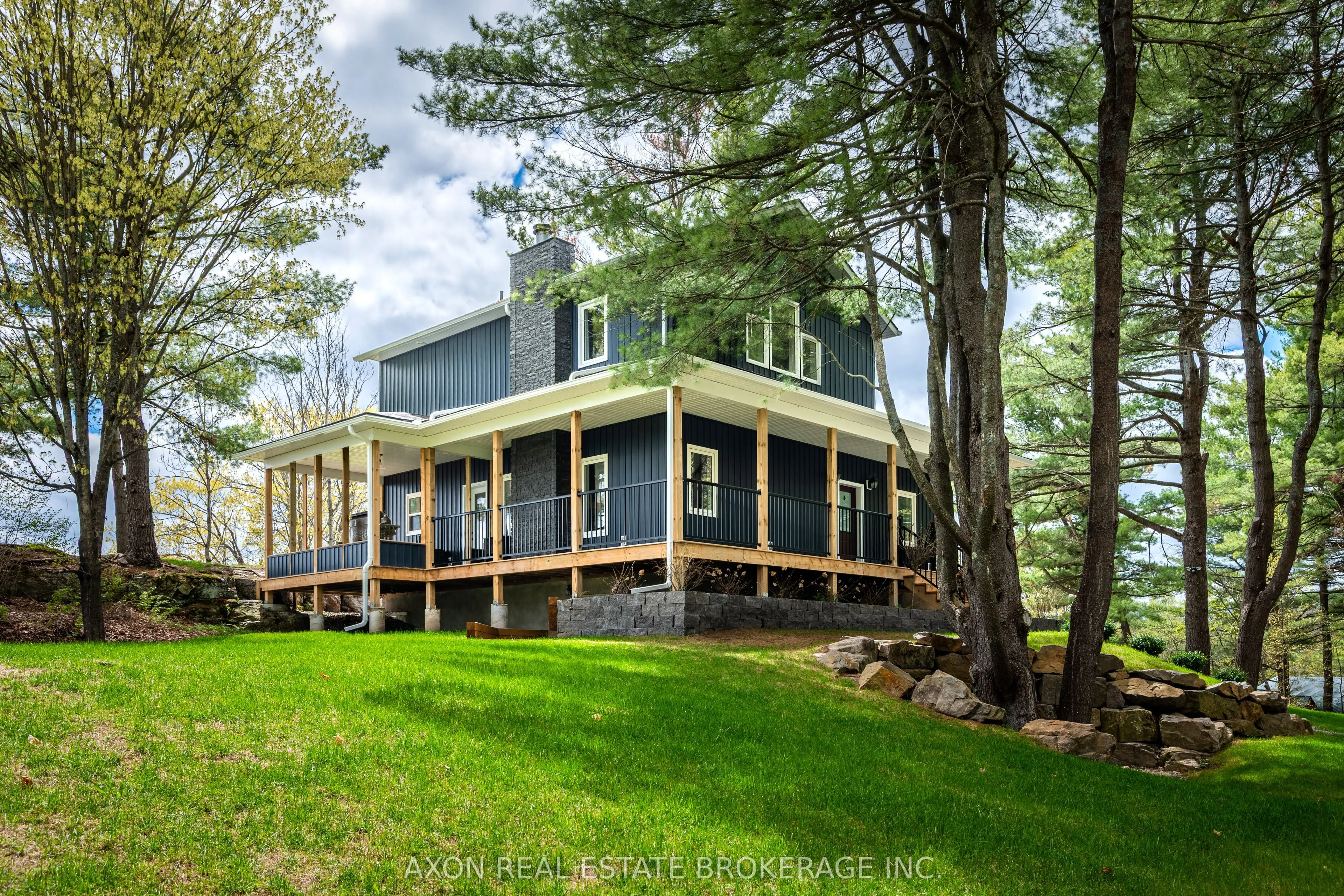 1022 Briscoe Bay Lane