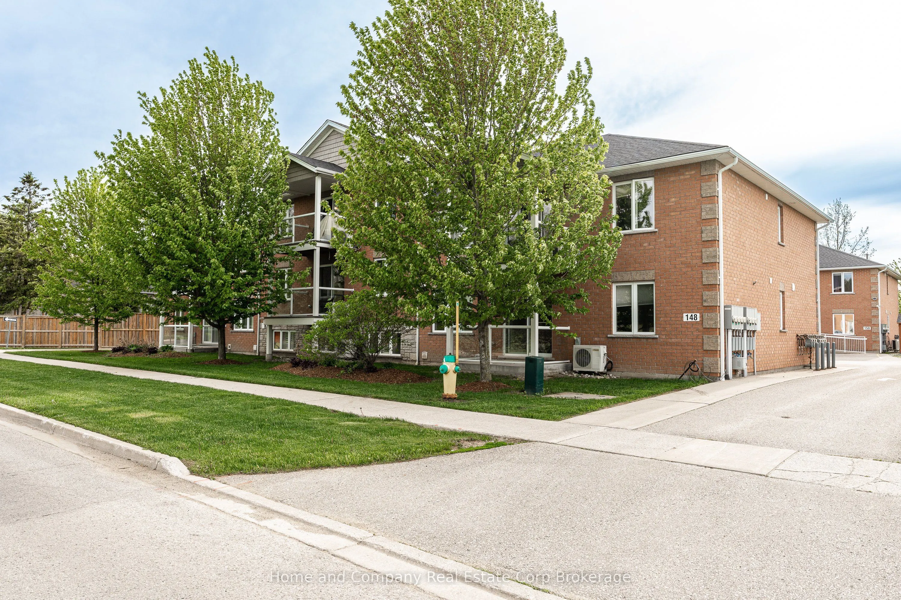 148 Borden Street #4