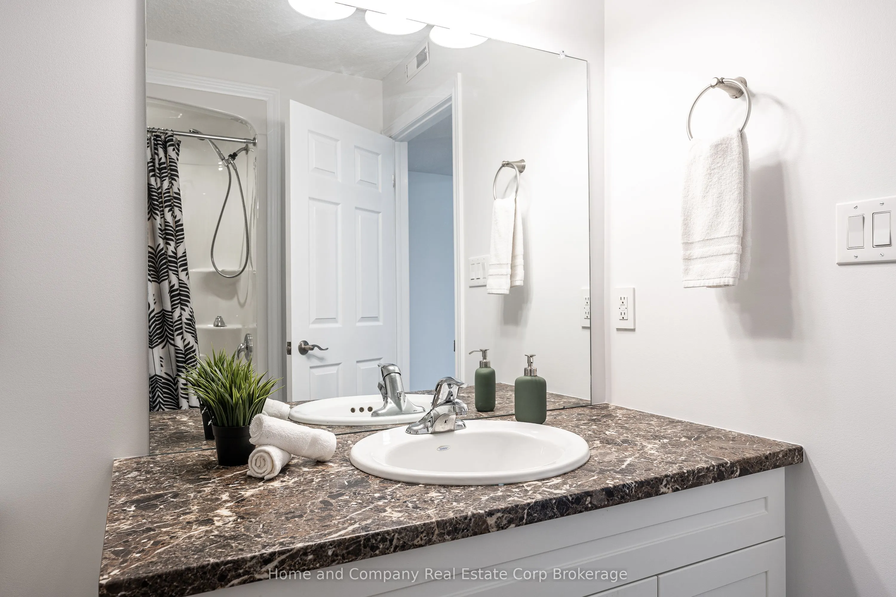 148 Borden Street #4