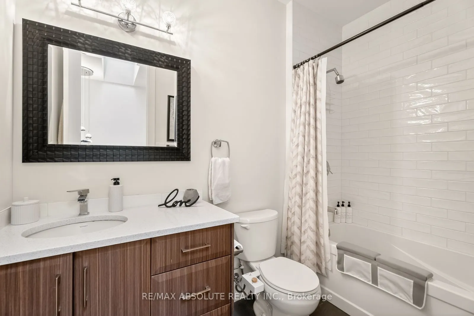 246 Westhaven Crescent