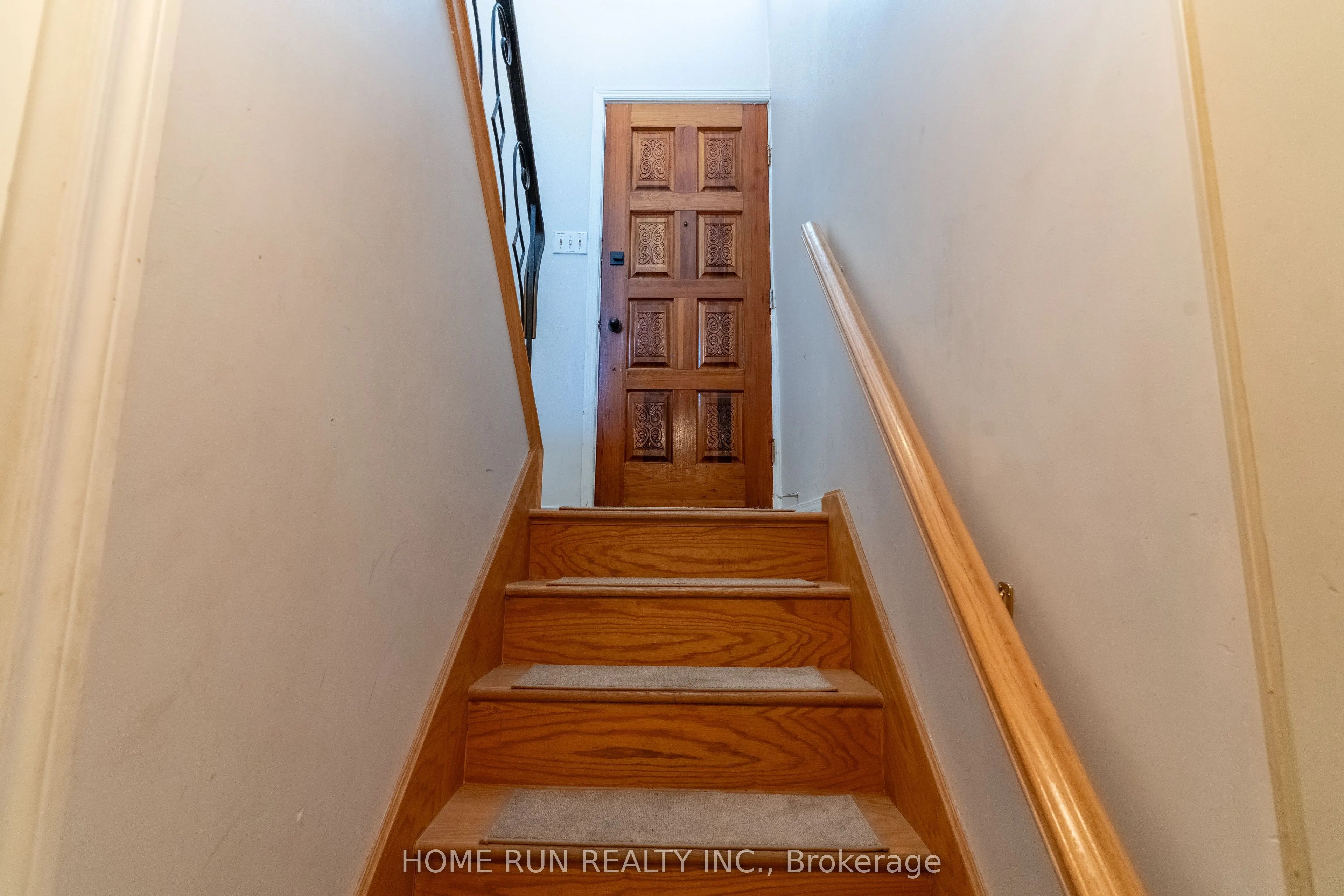 313 Savard Avenue