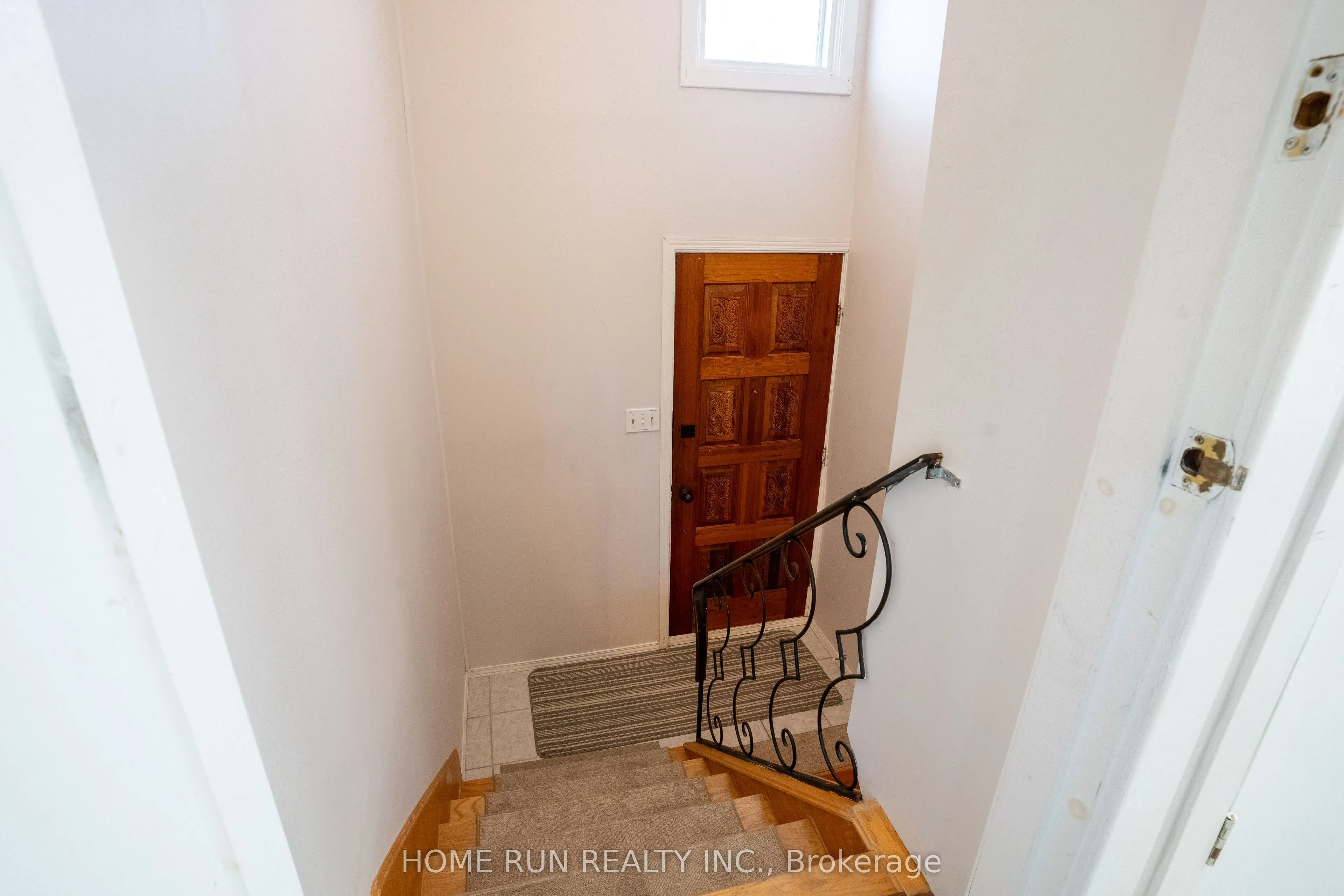 313 Savard Avenue