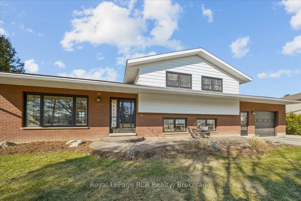 883 30th Street W