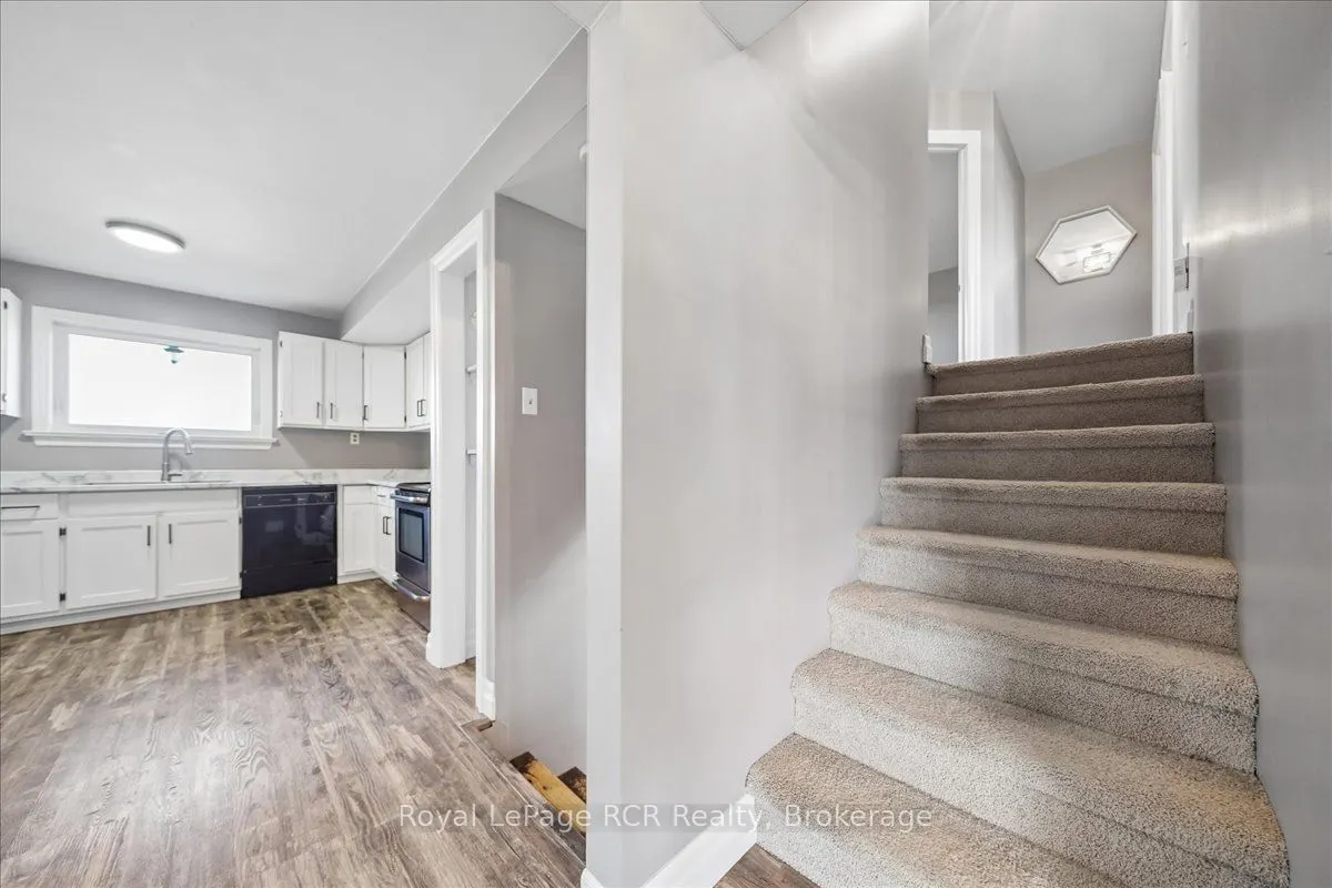 883 30th Street W