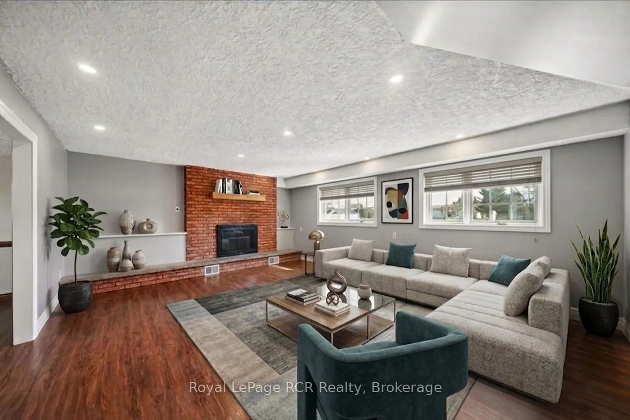 883 30th Street W