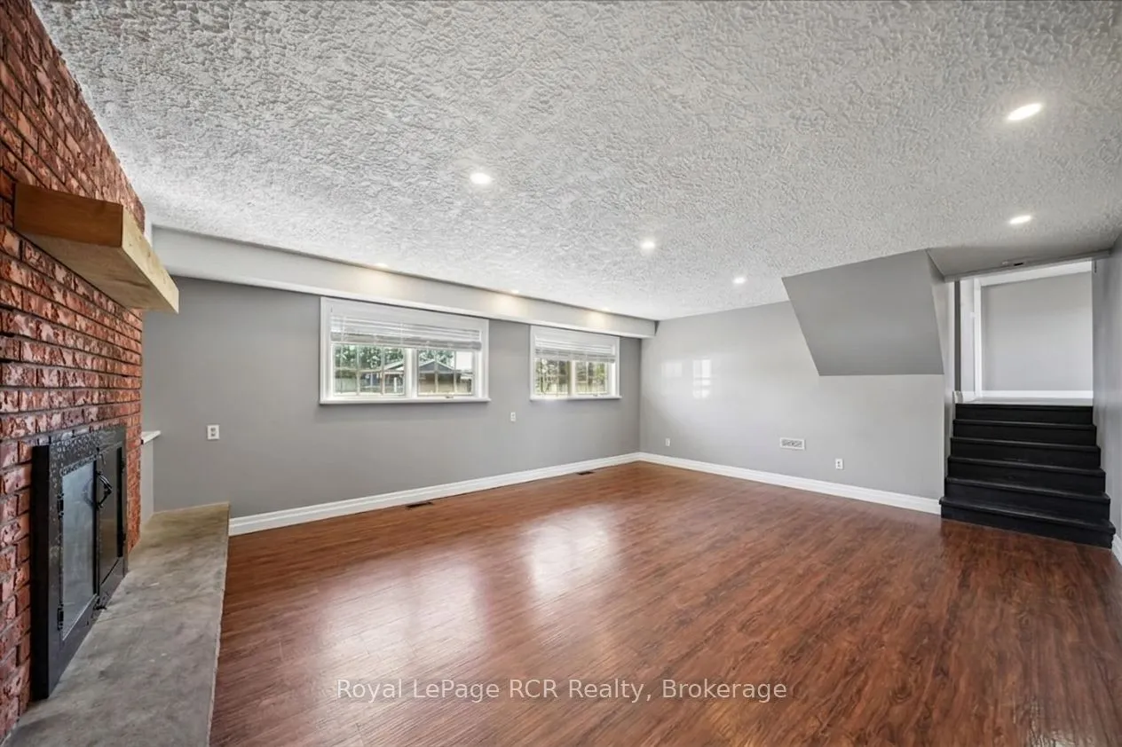 883 30th Street W