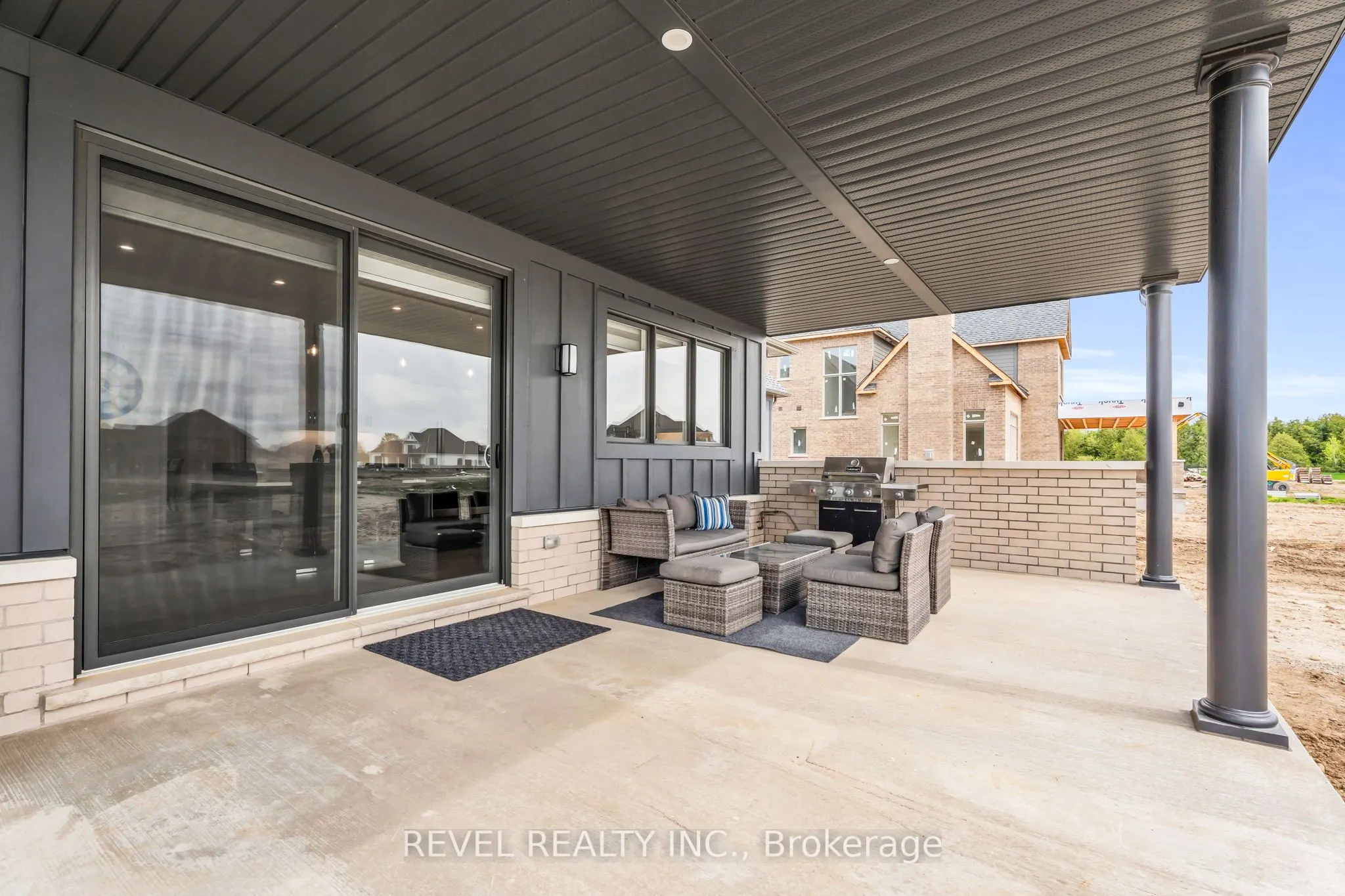 36 Ewing Way
