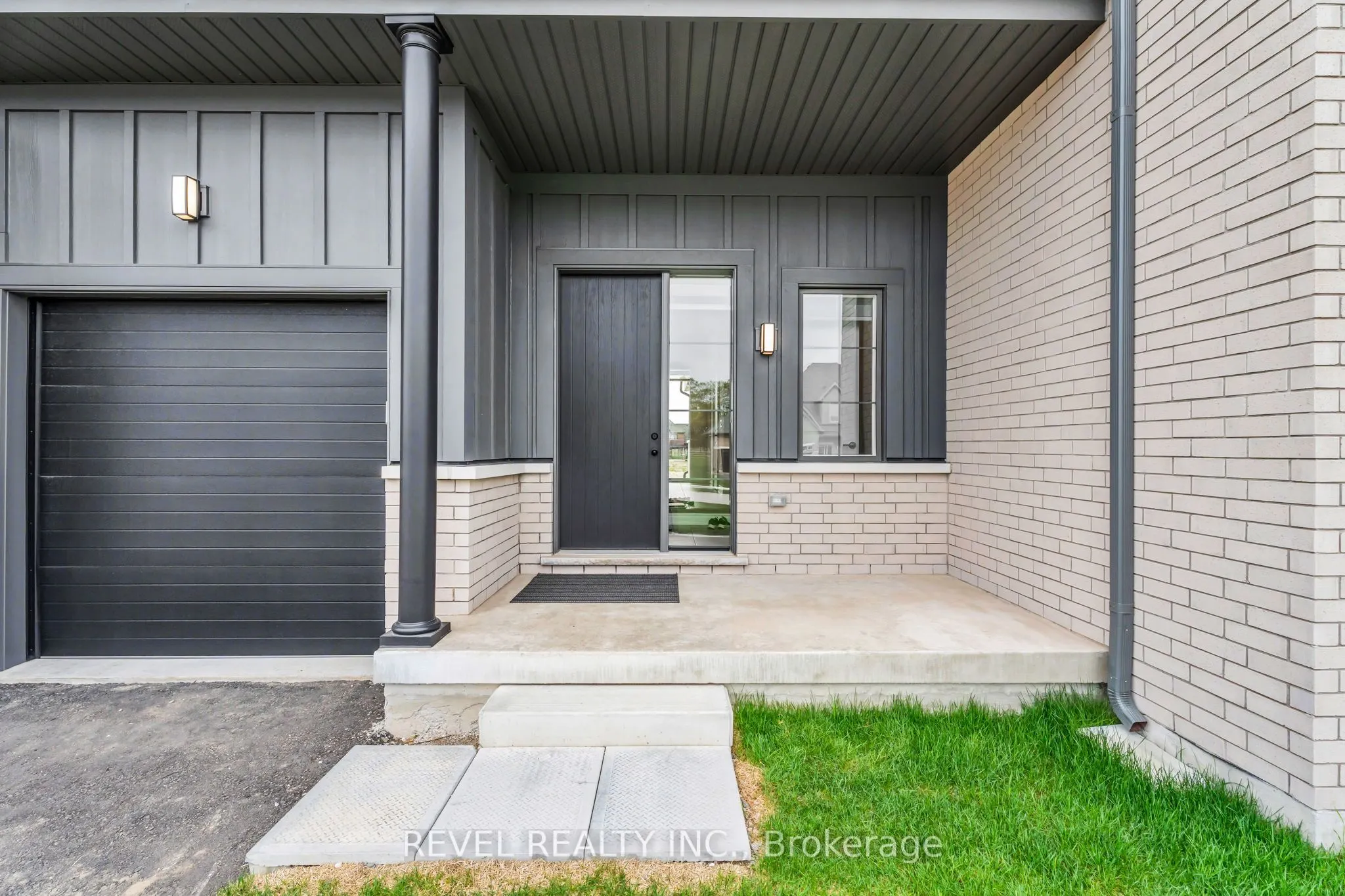 36 Ewing Way