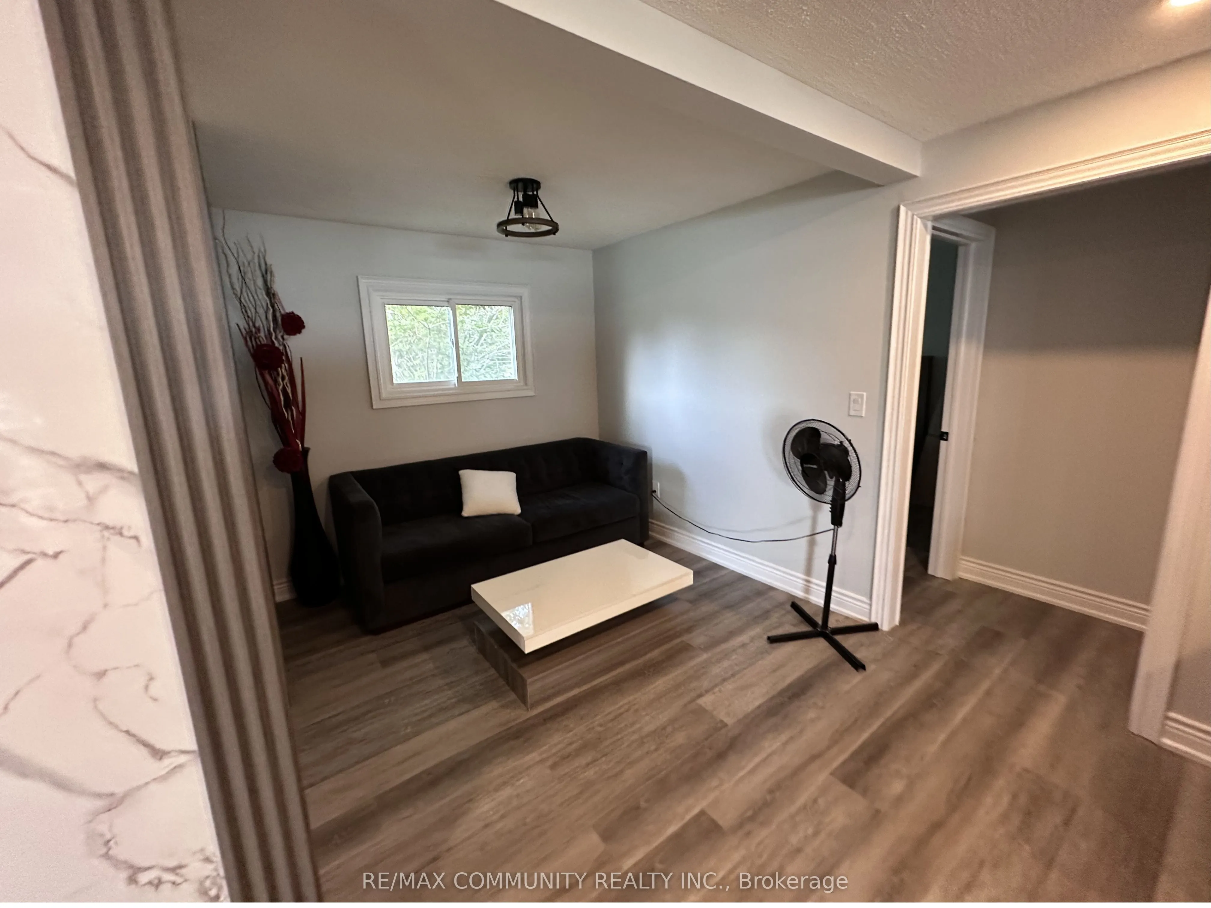 3 Hillside Drive