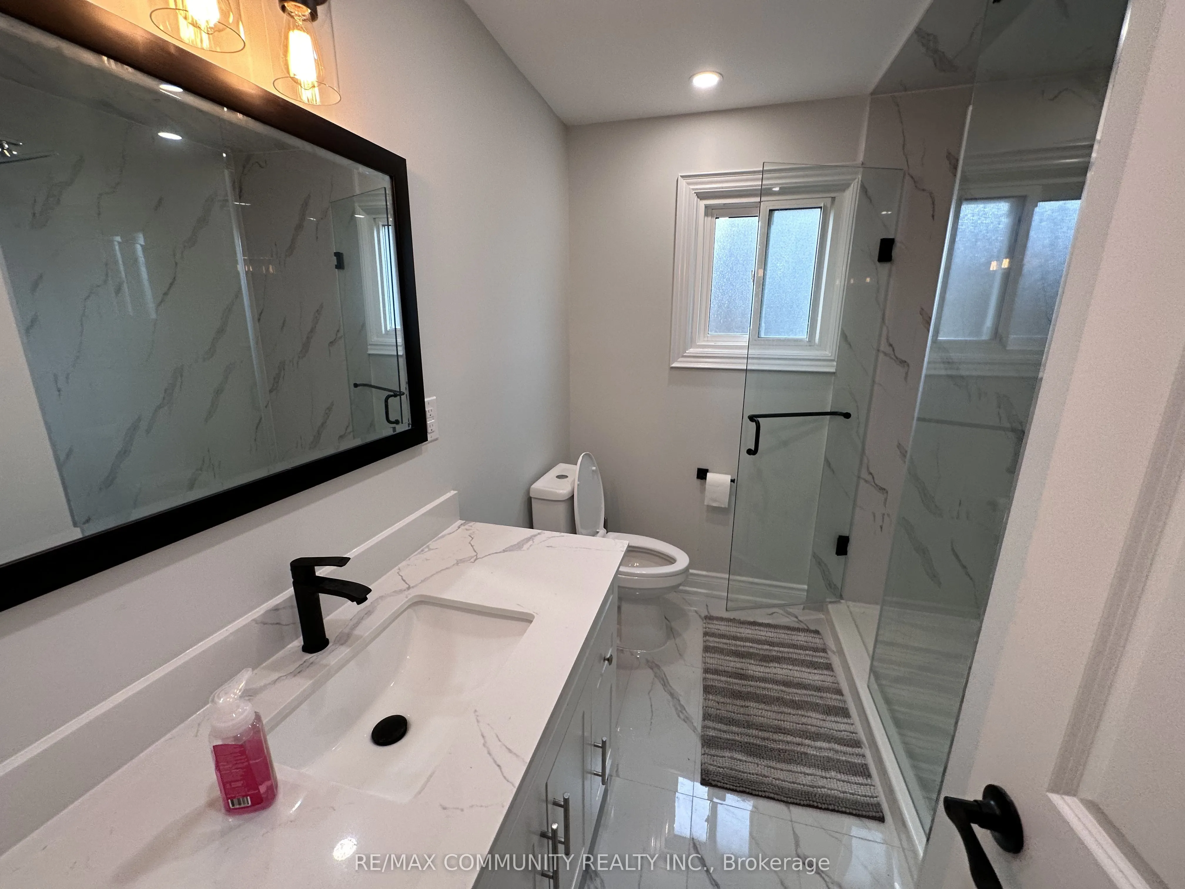 3 Hillside Drive