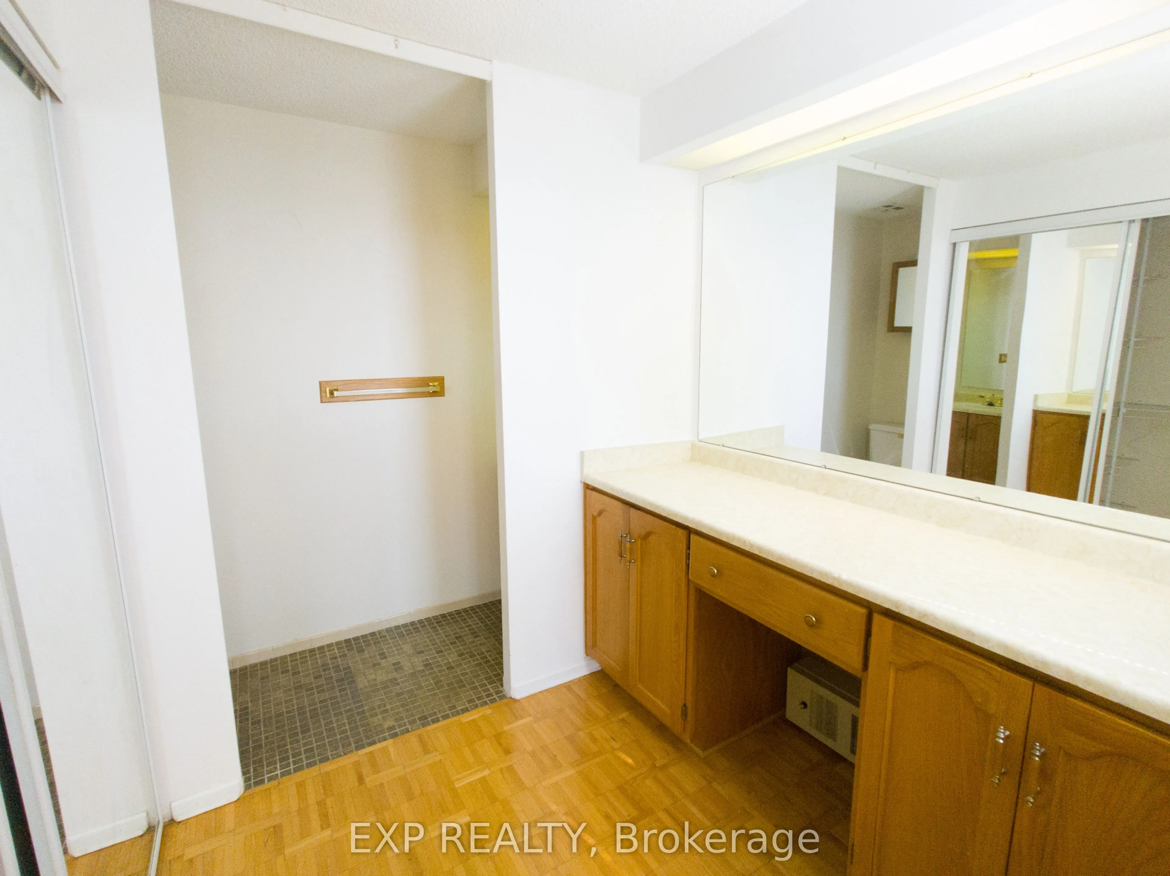 1285 Cahill Drive #807