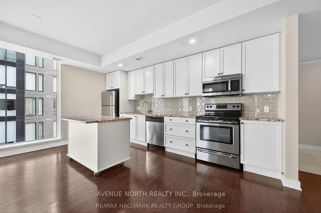 179 Metcalfe Street #2104