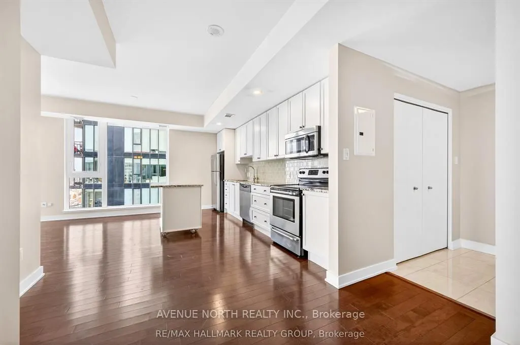 179 Metcalfe Street #2104