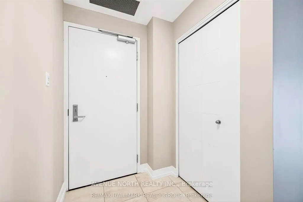 179 Metcalfe Street #2104