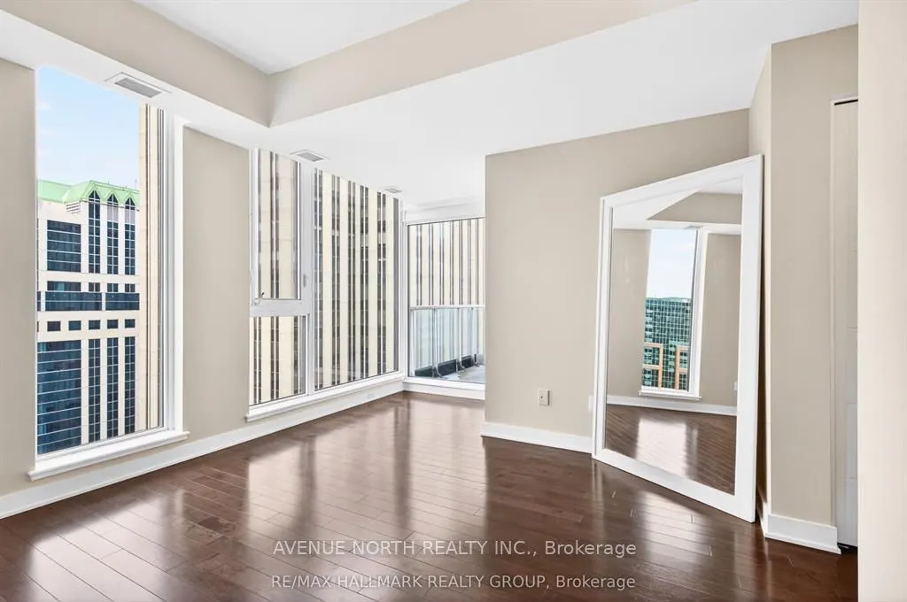 179 Metcalfe Street #2104