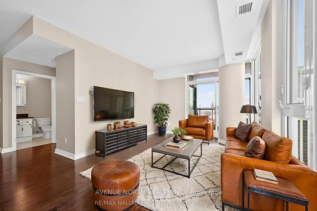 179 Metcalfe Street #2104