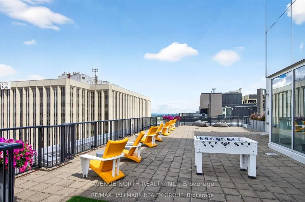 179 Metcalfe Street #2104
