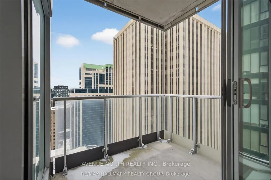 179 Metcalfe Street #2104