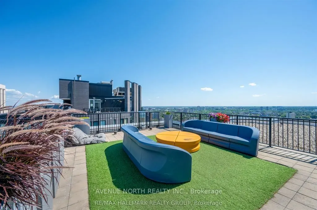 179 Metcalfe Street #2104