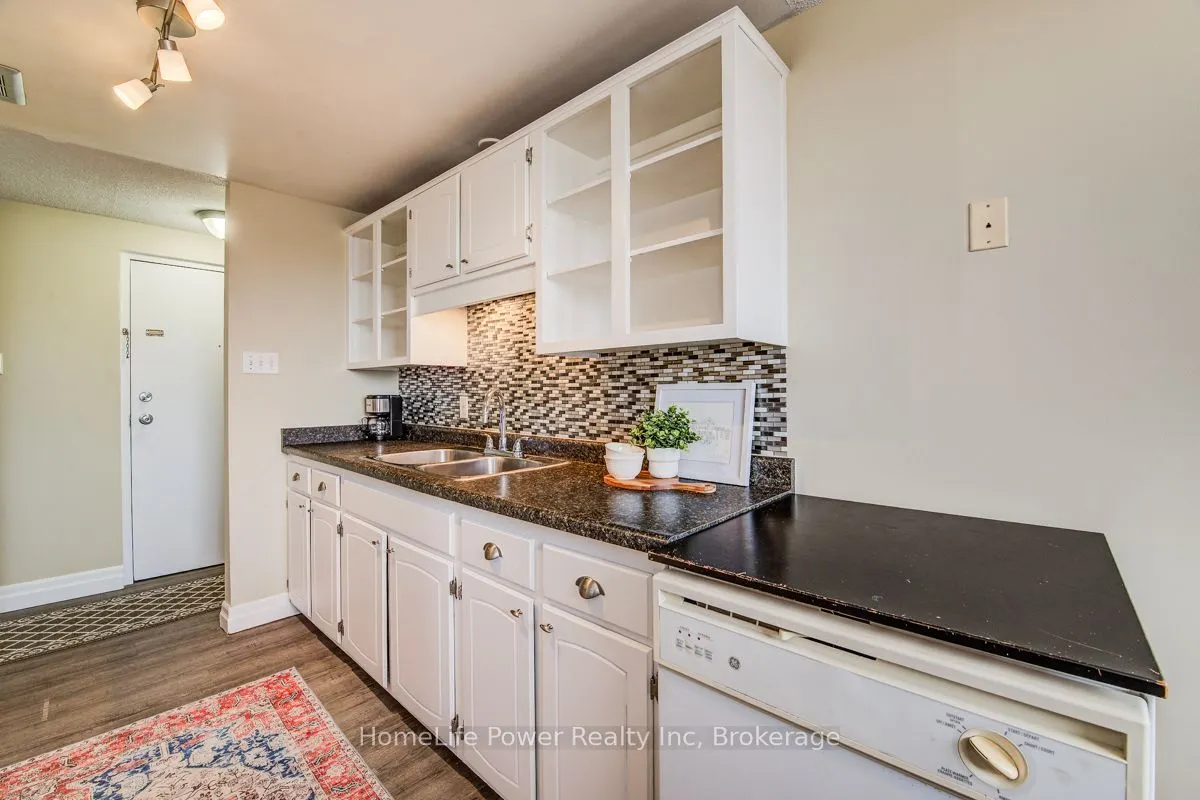 4 Avalon Place #303