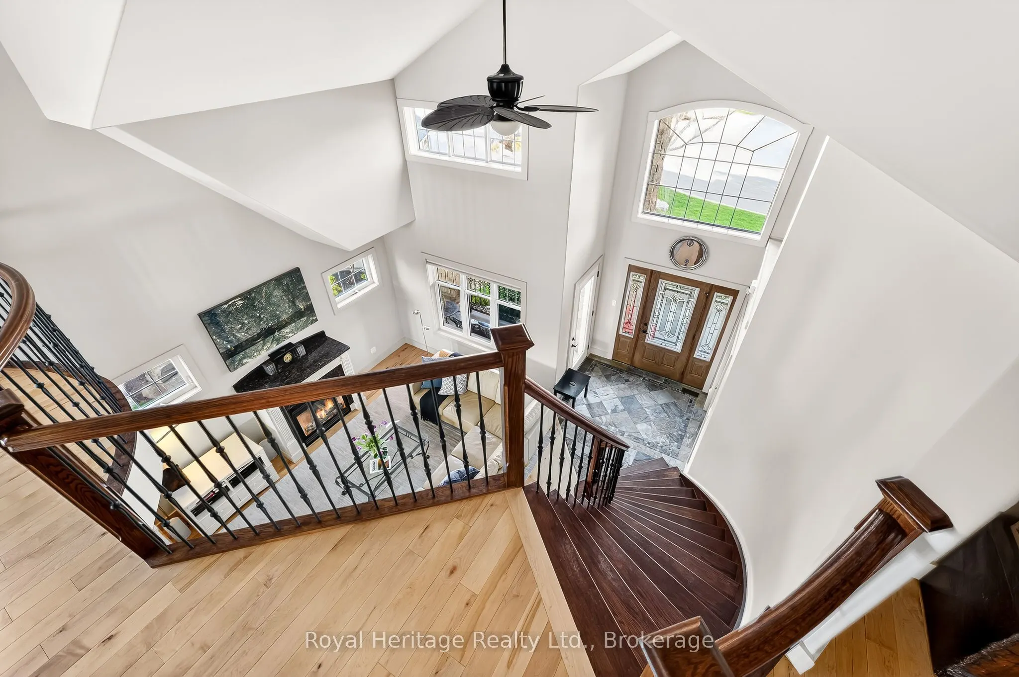 32 Edgewater Drive