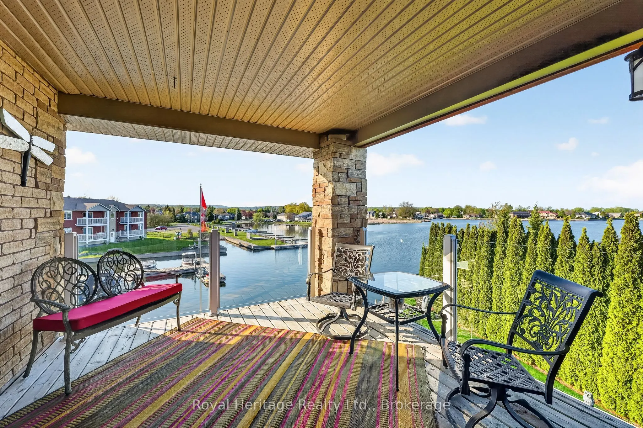 32 Edgewater Drive