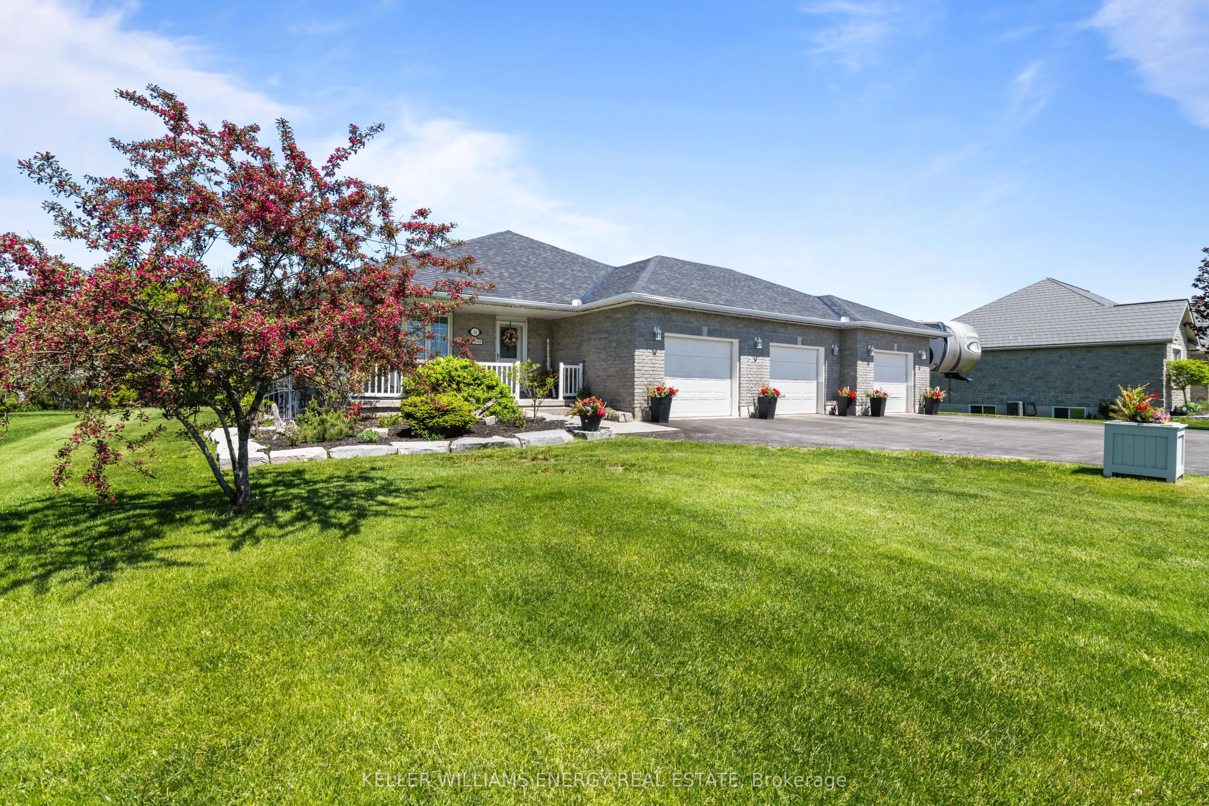 18 Applewood Drive
