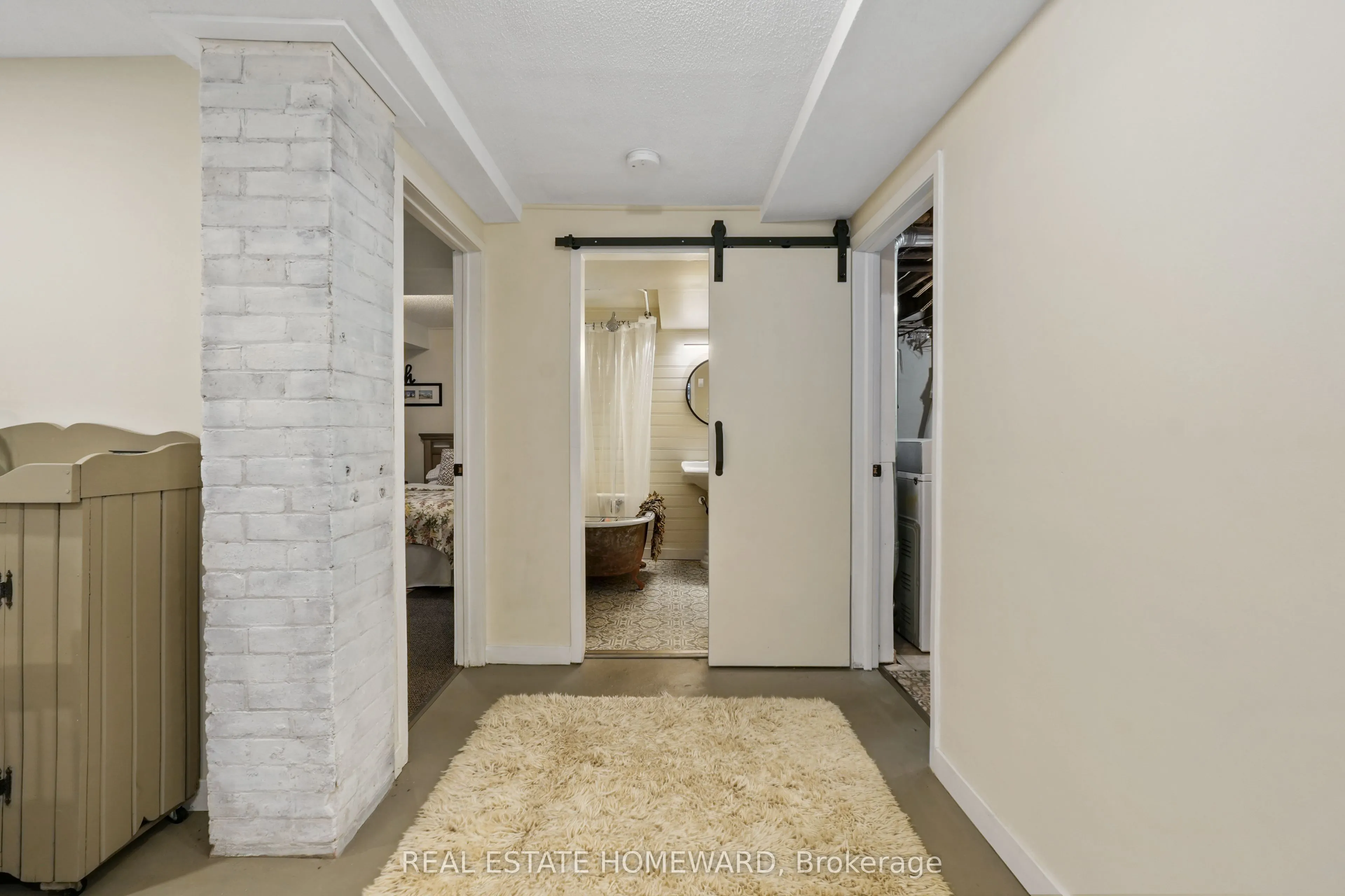 96 James Street W