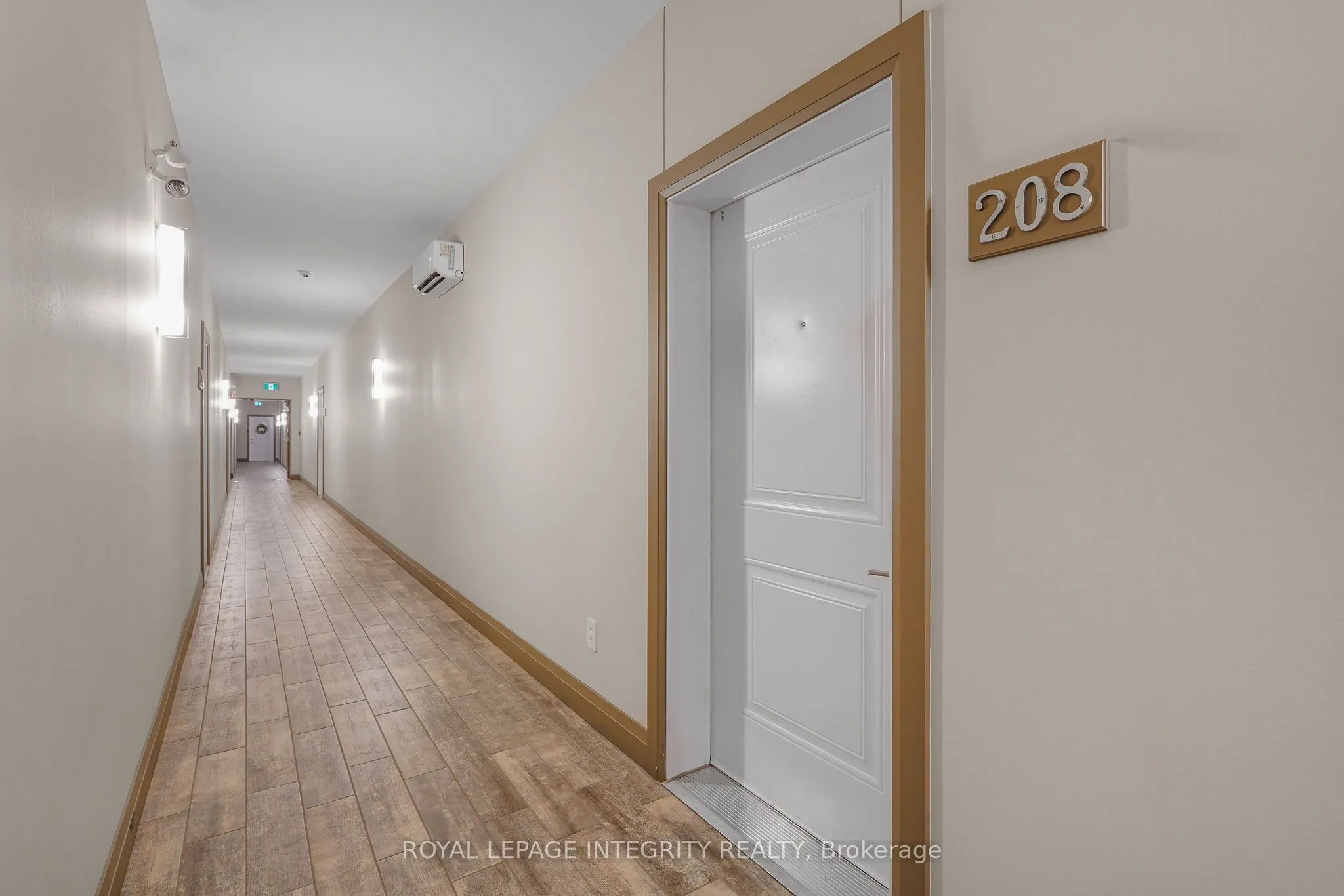 48 Des Benevoles Street #208