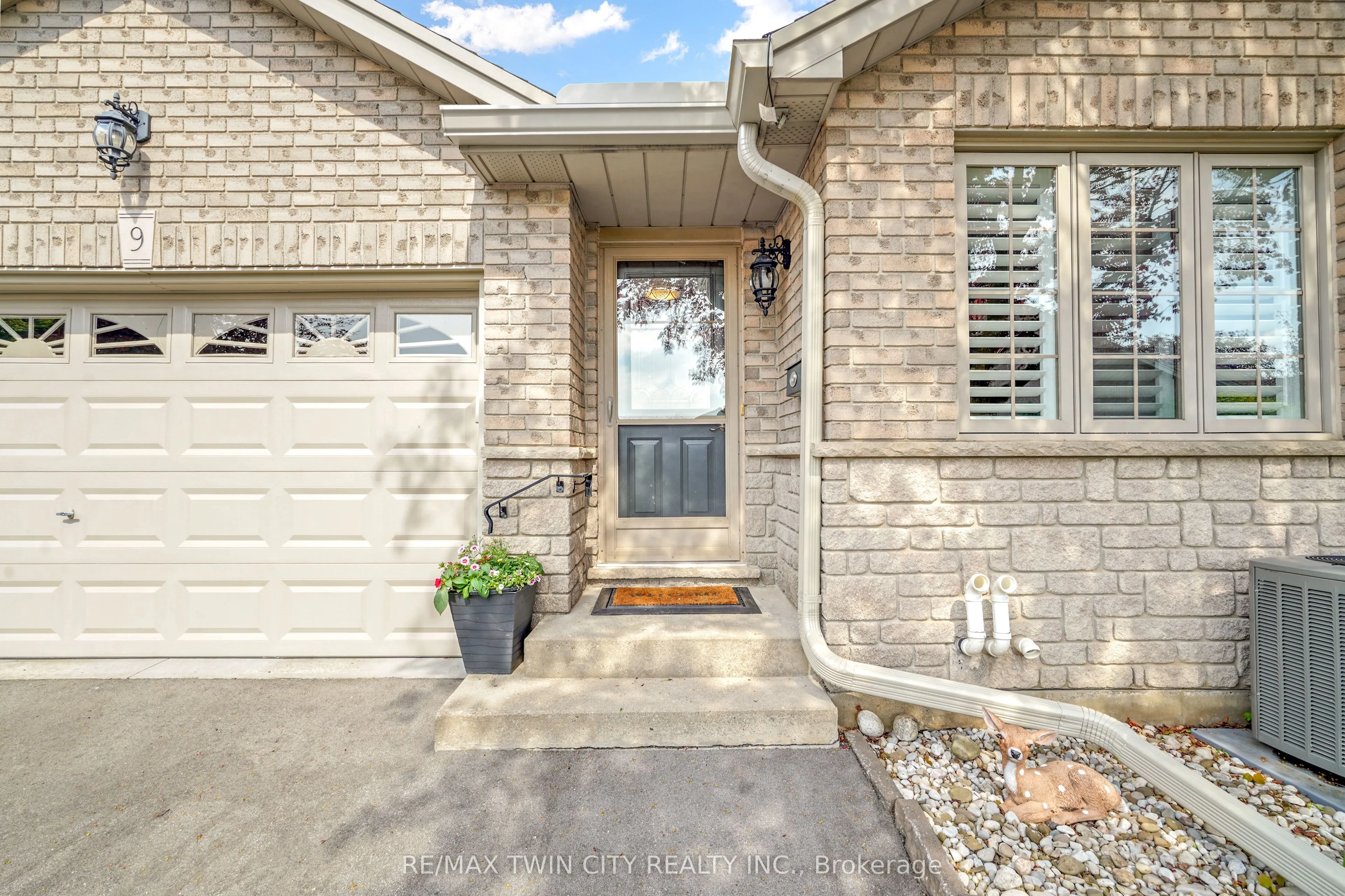 24 Griffiths Drive #9