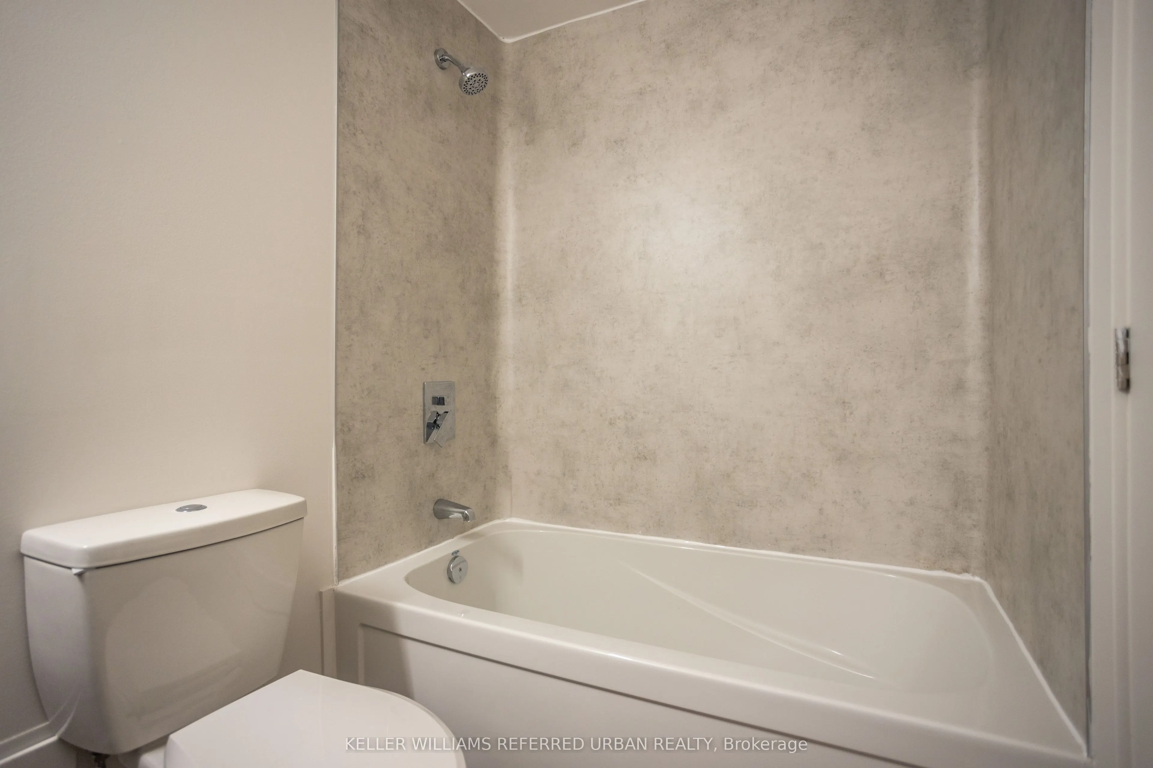 325 University Avenue W #203