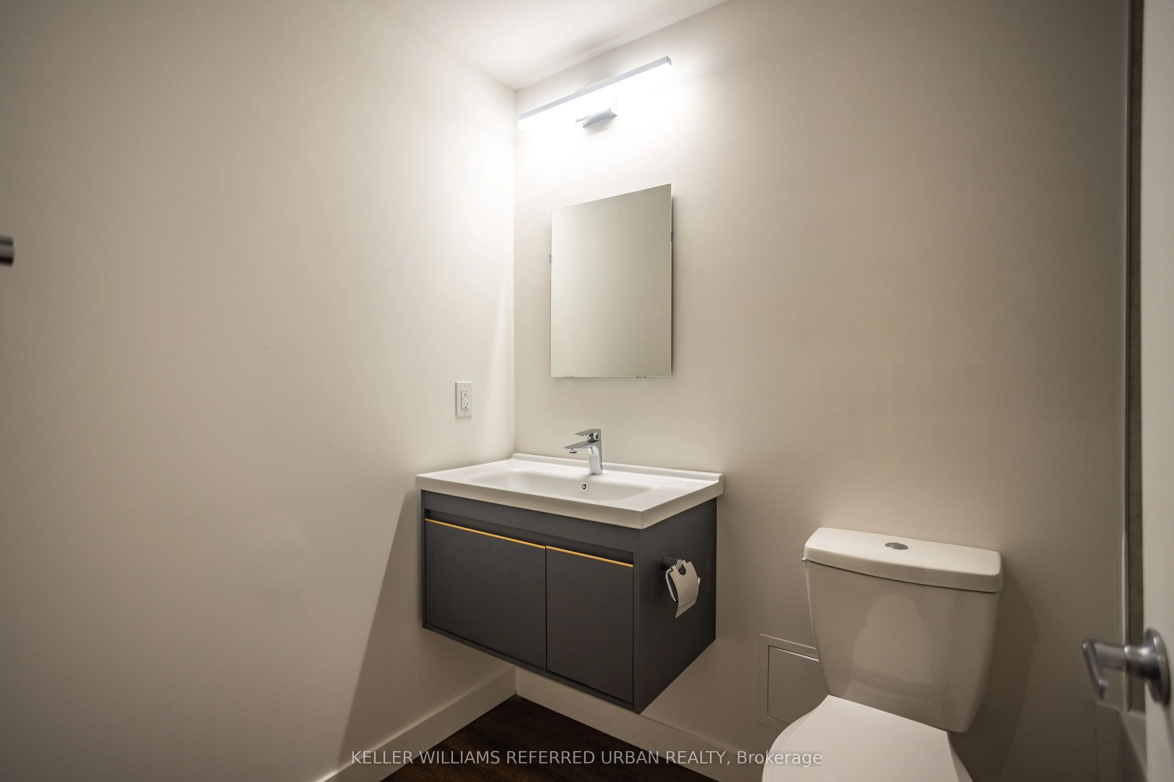 325 University Avenue W #203
