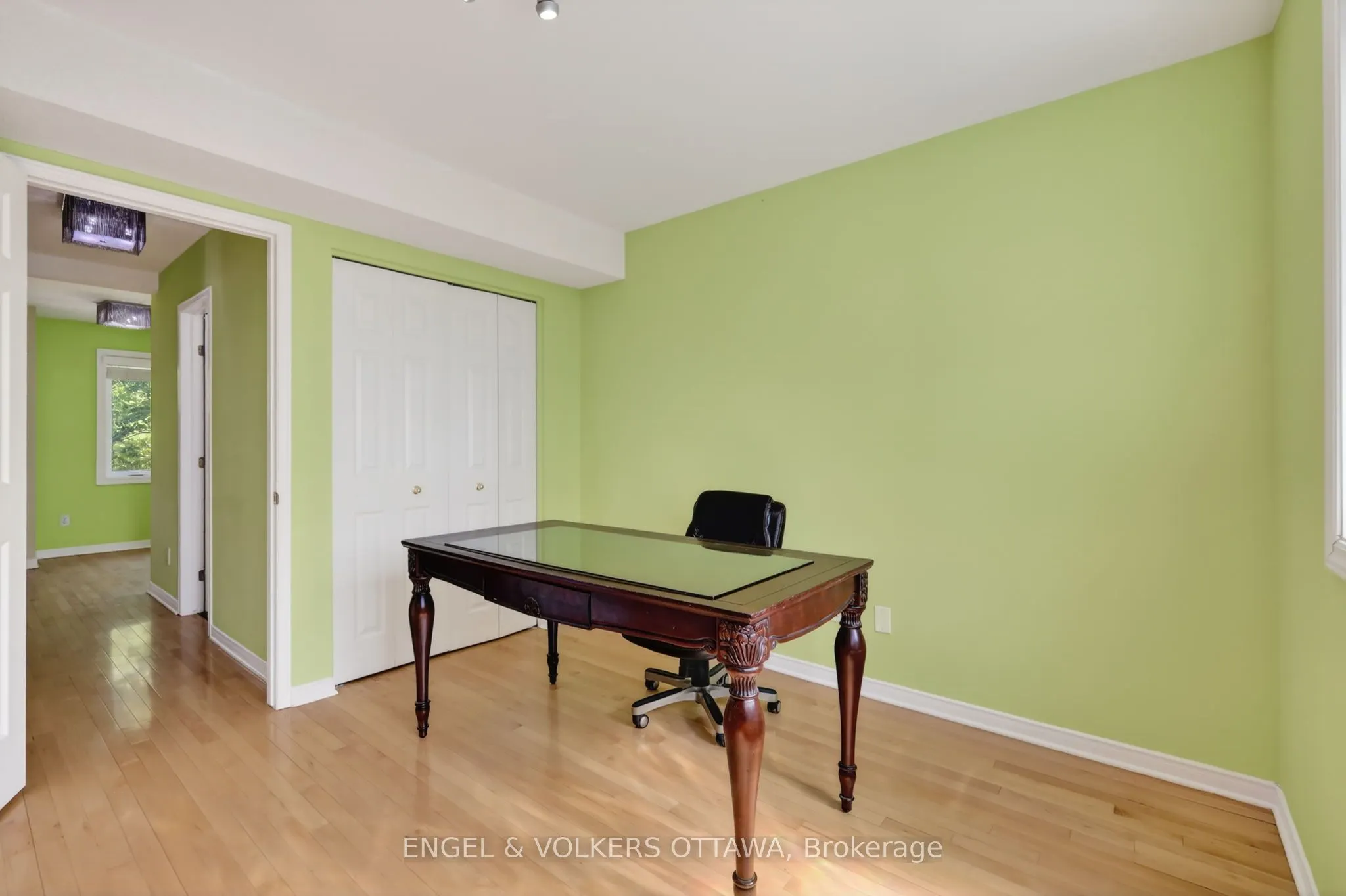90B Templeton Street