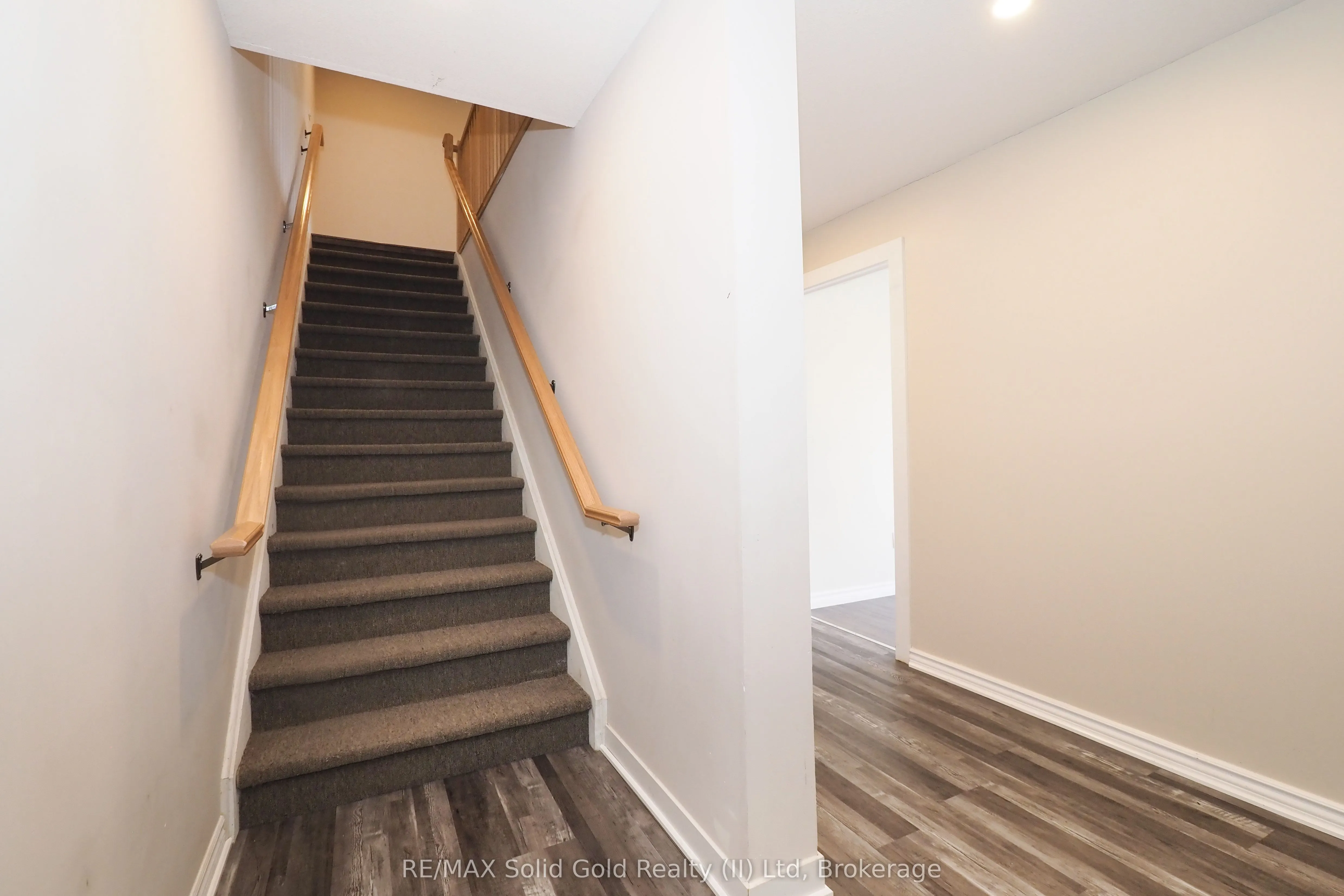 288 Albert Street #208