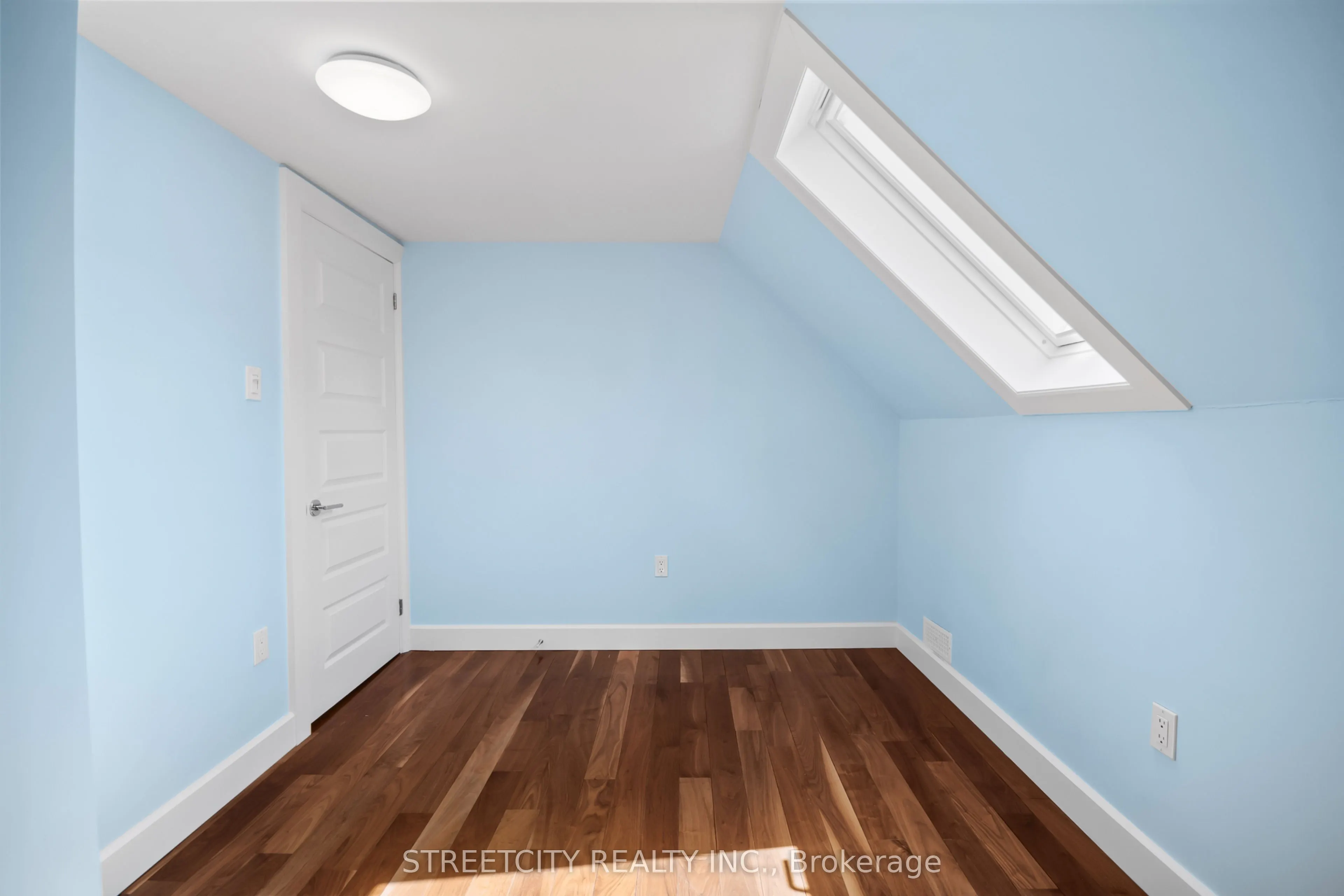 455 St James Street